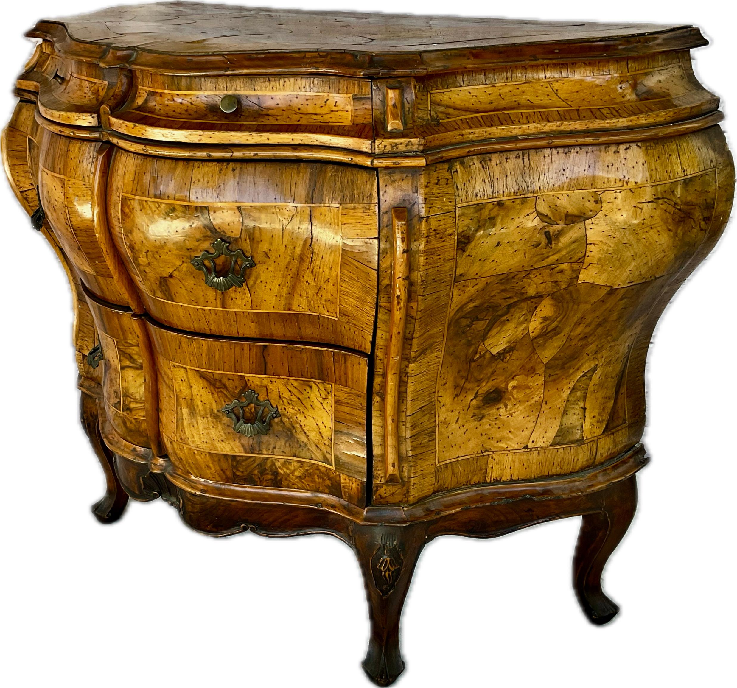 Venetian Louis XIV Bombay Burl Walnut Chest For Sale 1