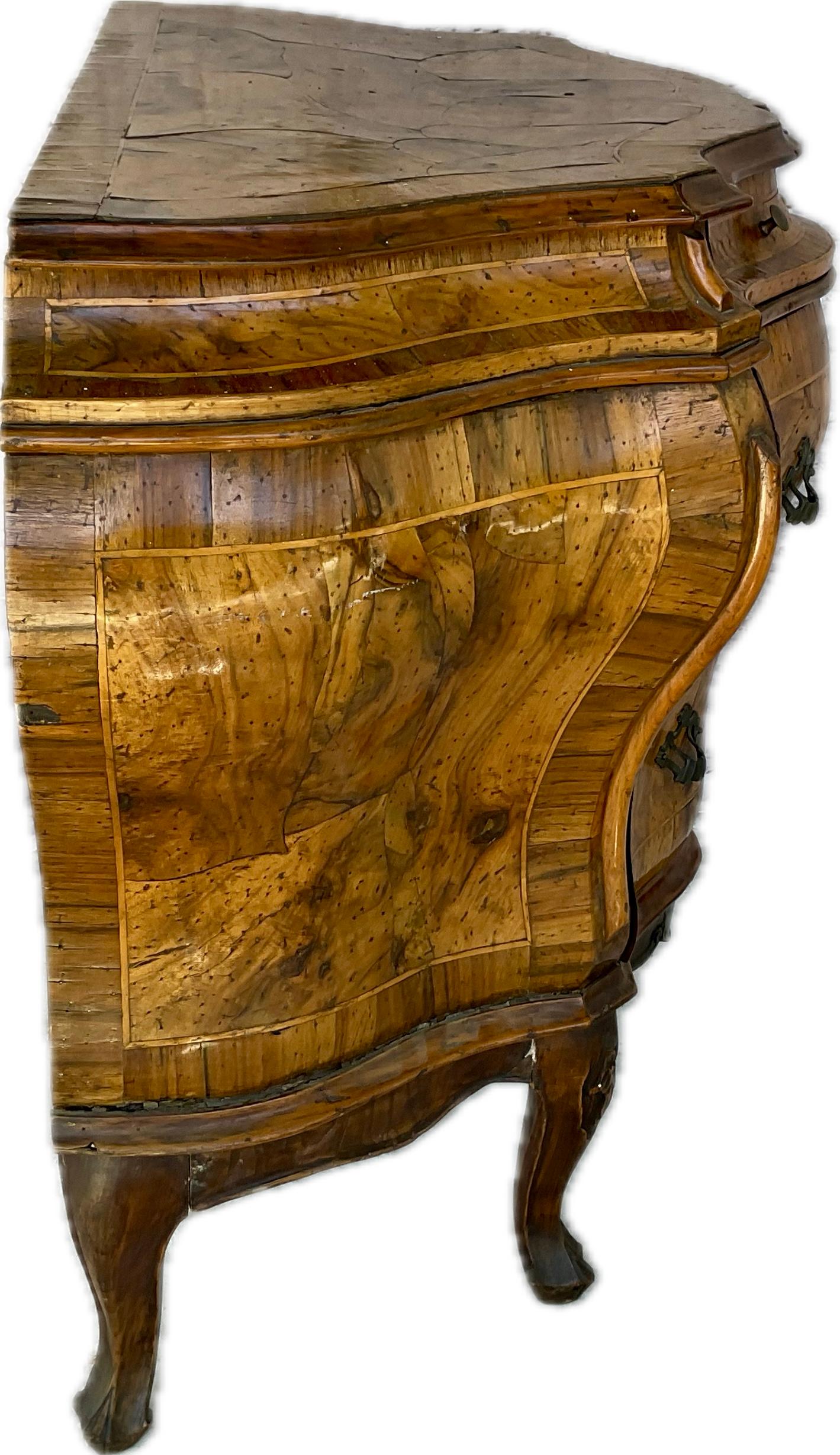 Venetian Louis XIV Bombay Burl Walnut Chest For Sale 3