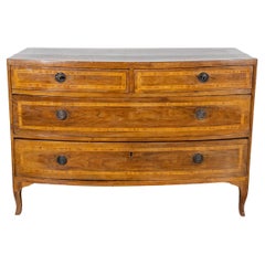 Cómoda Luis XVI veneciana en nogal, S. XVIII