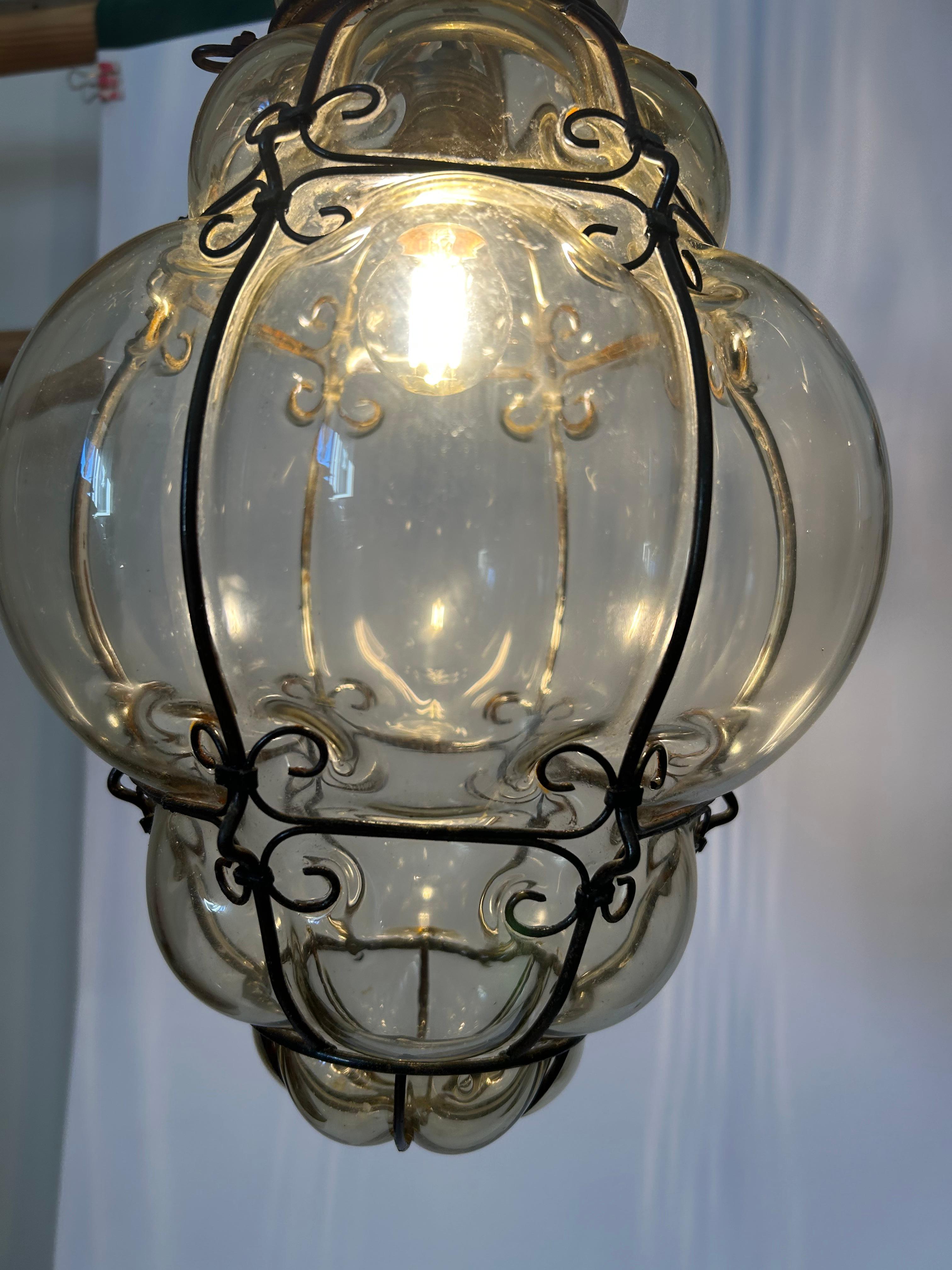 Late 20th Century Venetian Magic Lanterns, Pair of Elegant Murano Pendants, 1980's For Sale