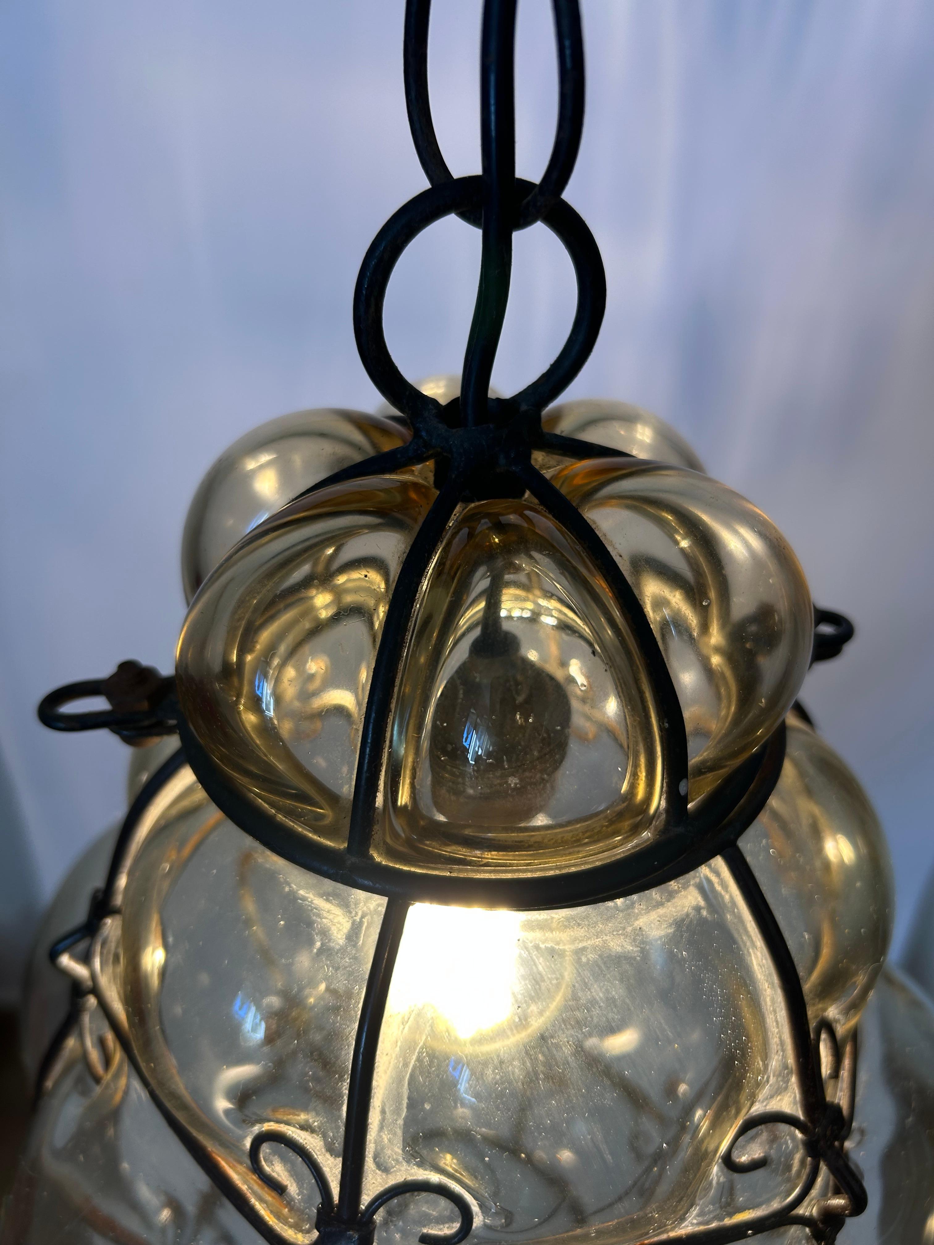 Venetian Magic Lanterns, Pair of Elegant Murano Pendants, 1980's For Sale 2