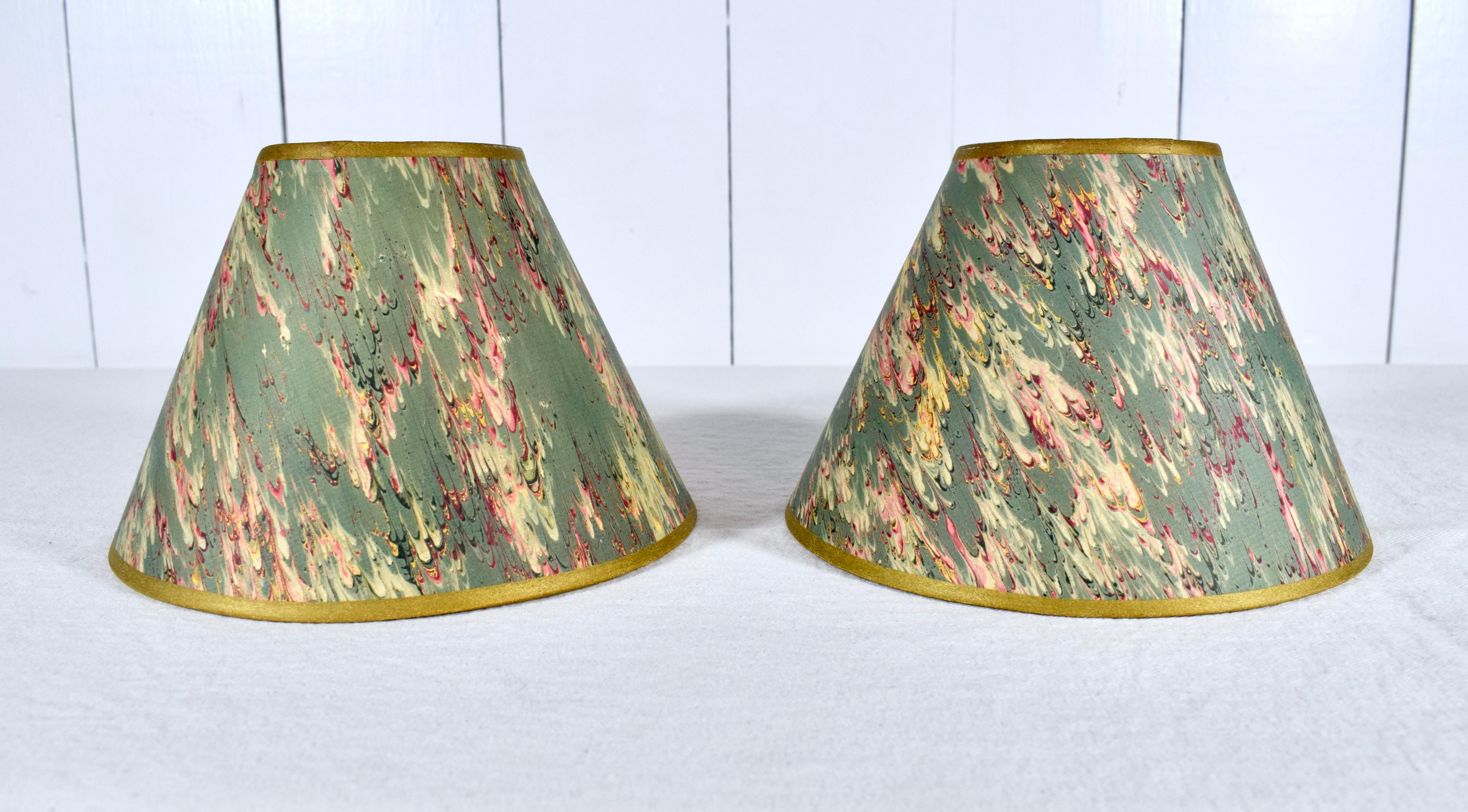 Lámparas candelabro de pergamino marmoleado veneciano Hecho a mano en venta