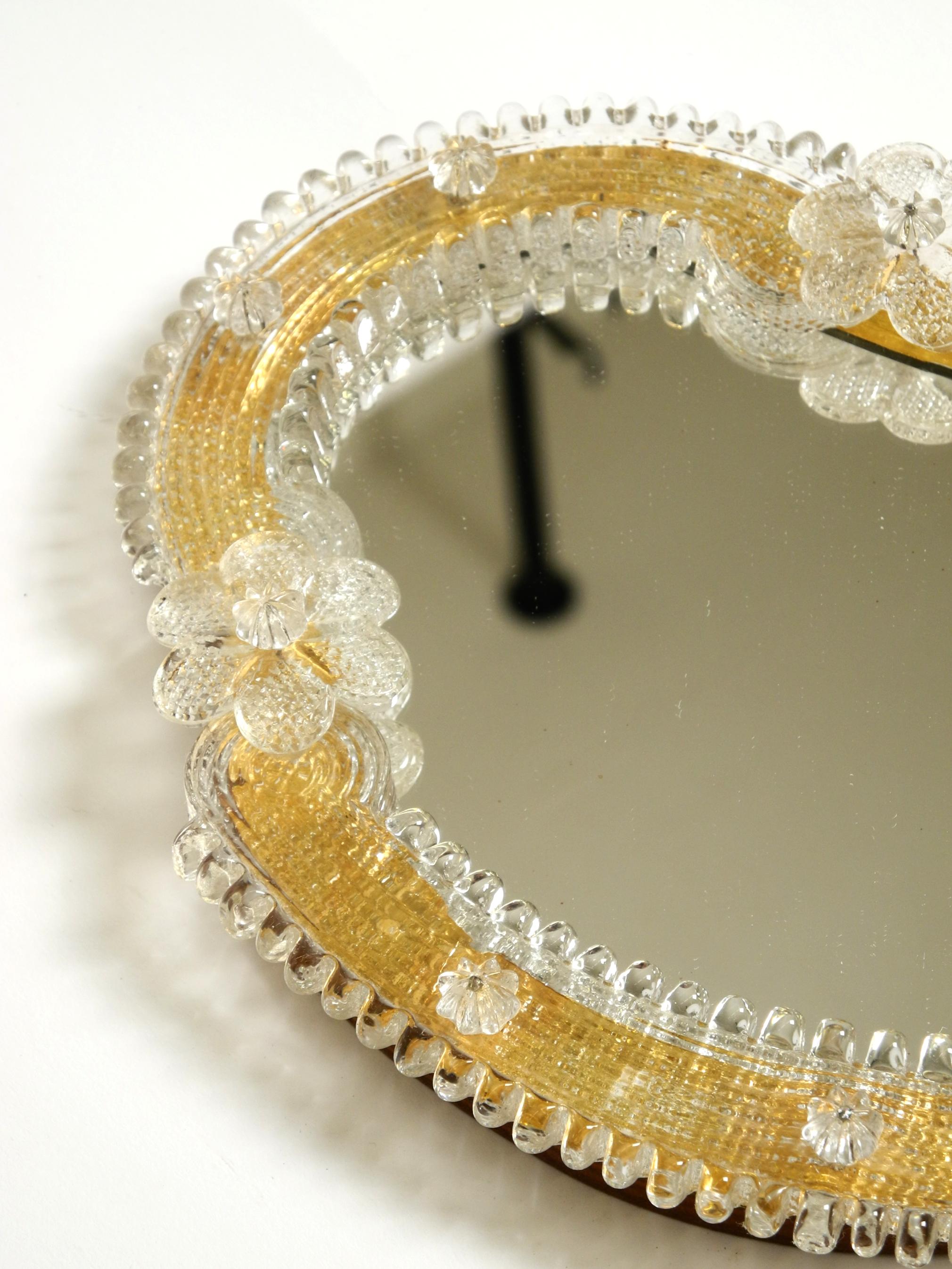 Venetian Mid-Century hand or wall mirror with Murano glass rosettes For Sale 8