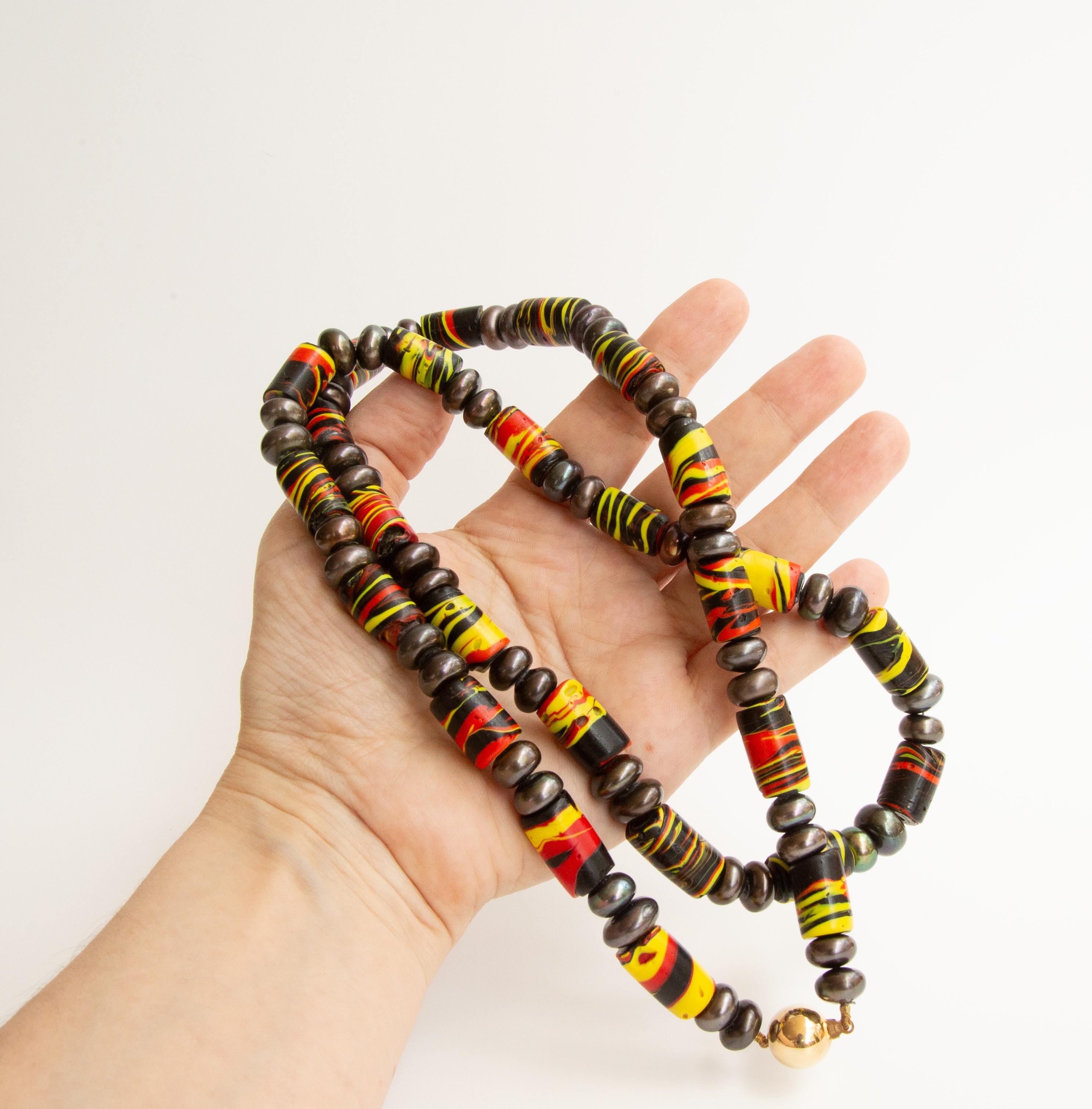 Collier de perles de verre Millefiori vénitien avec fermoir en or 14 carats en vente 7