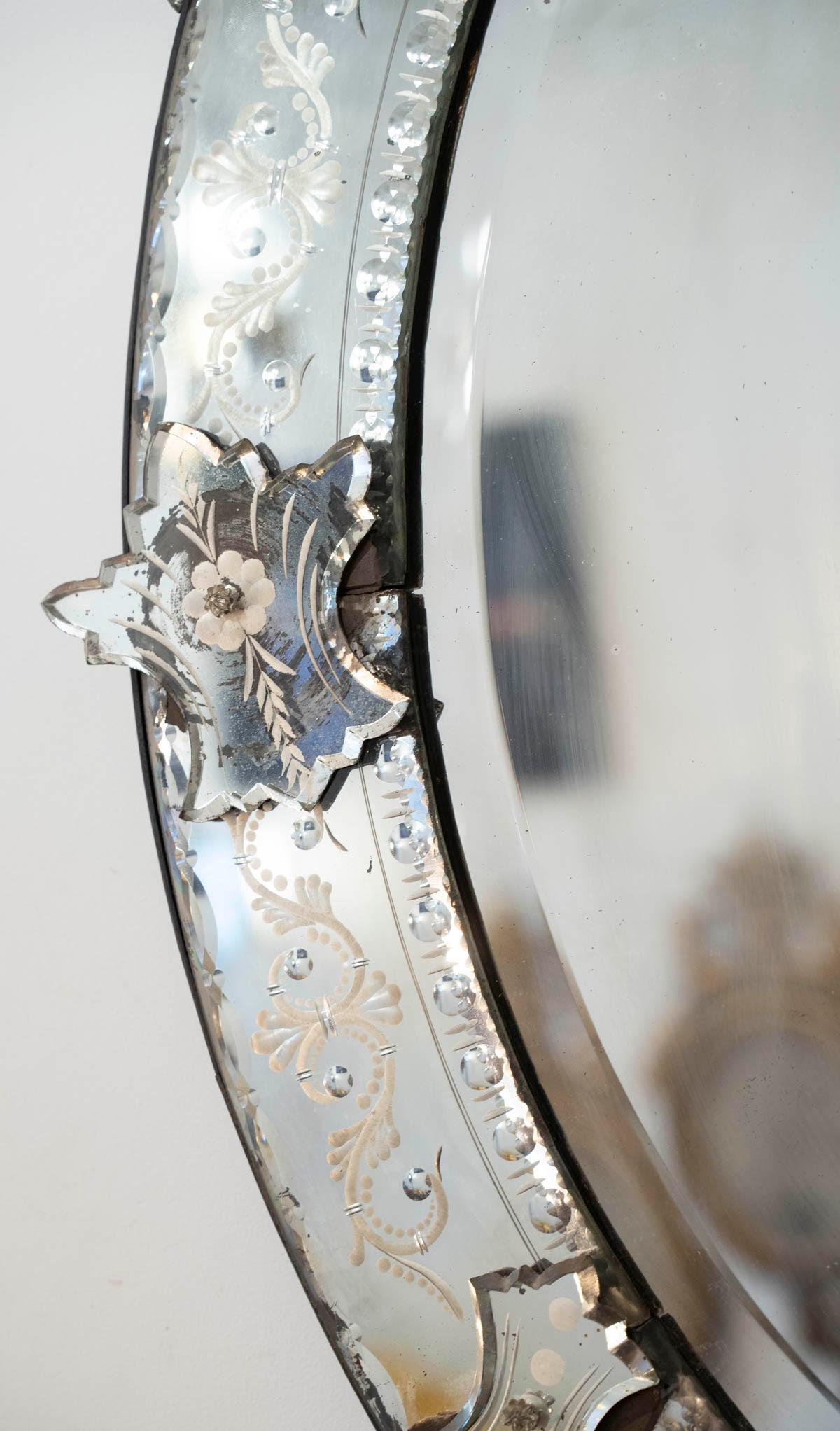 Venetian Mirror from the 1920s. For Sale 1