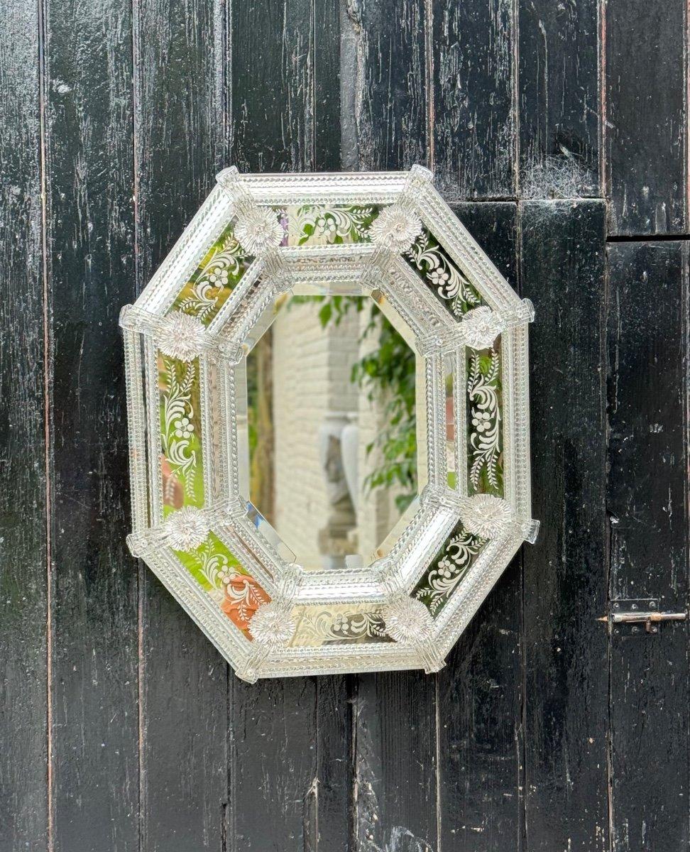 Miroir vénitien en verre de Murano incolore, vers 1880 Excellent état à Honnelles, WHT
