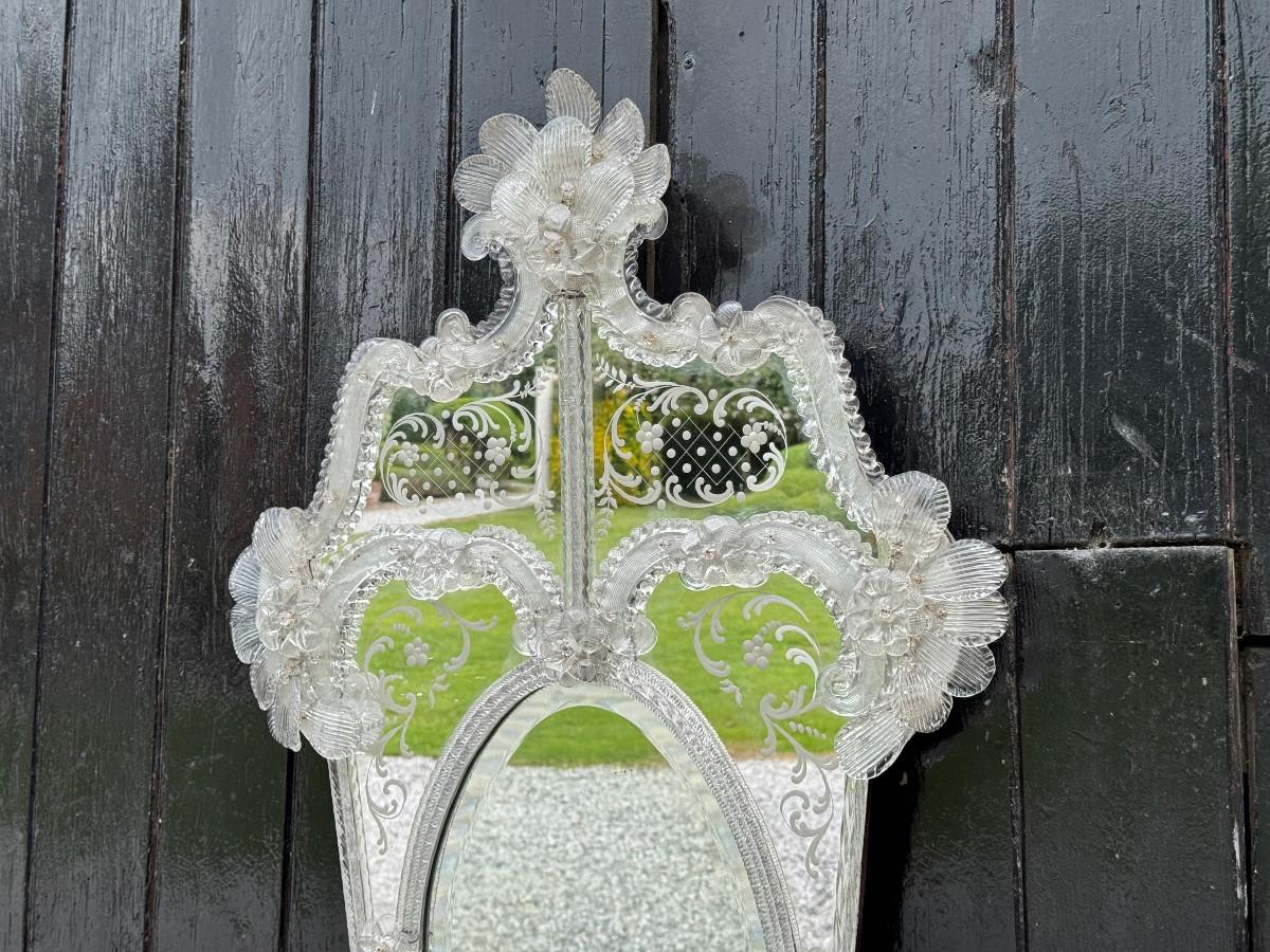 French Venetian mirror in colourless Murano glass, circa 1940 For Sale