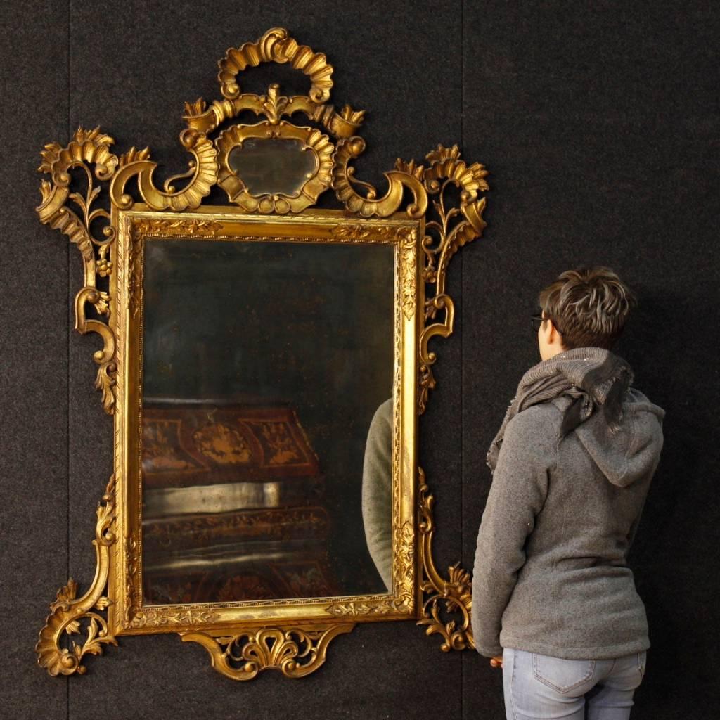 Venetian Mirror in Gilded and Carved Wood from 20th Century 6