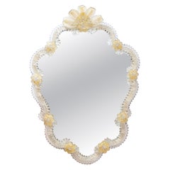 Venetian mirror in Murano glass adorned with gold details and flowers - 1960s