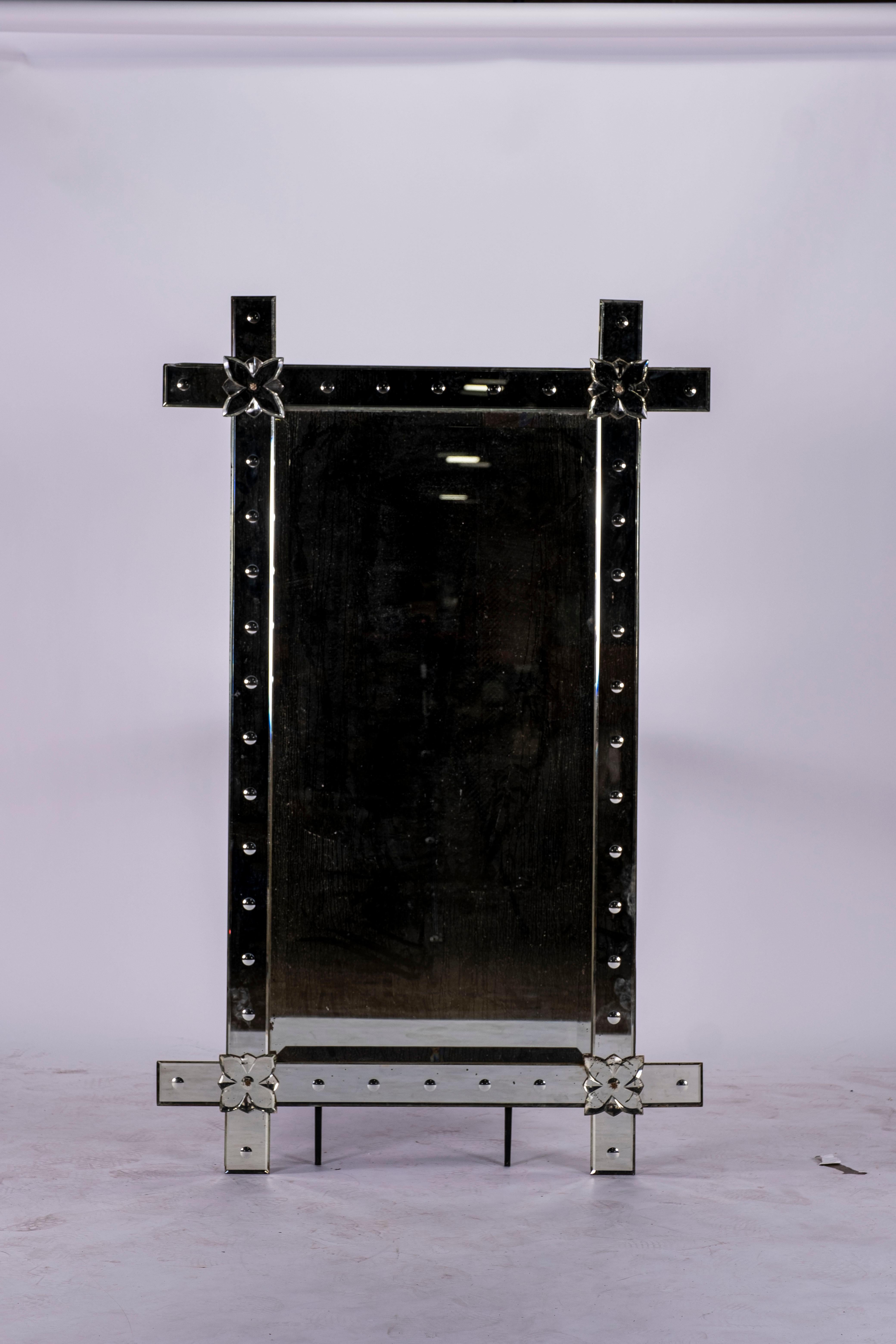 Venetian Mirror with Bubble Detail For Sale 4