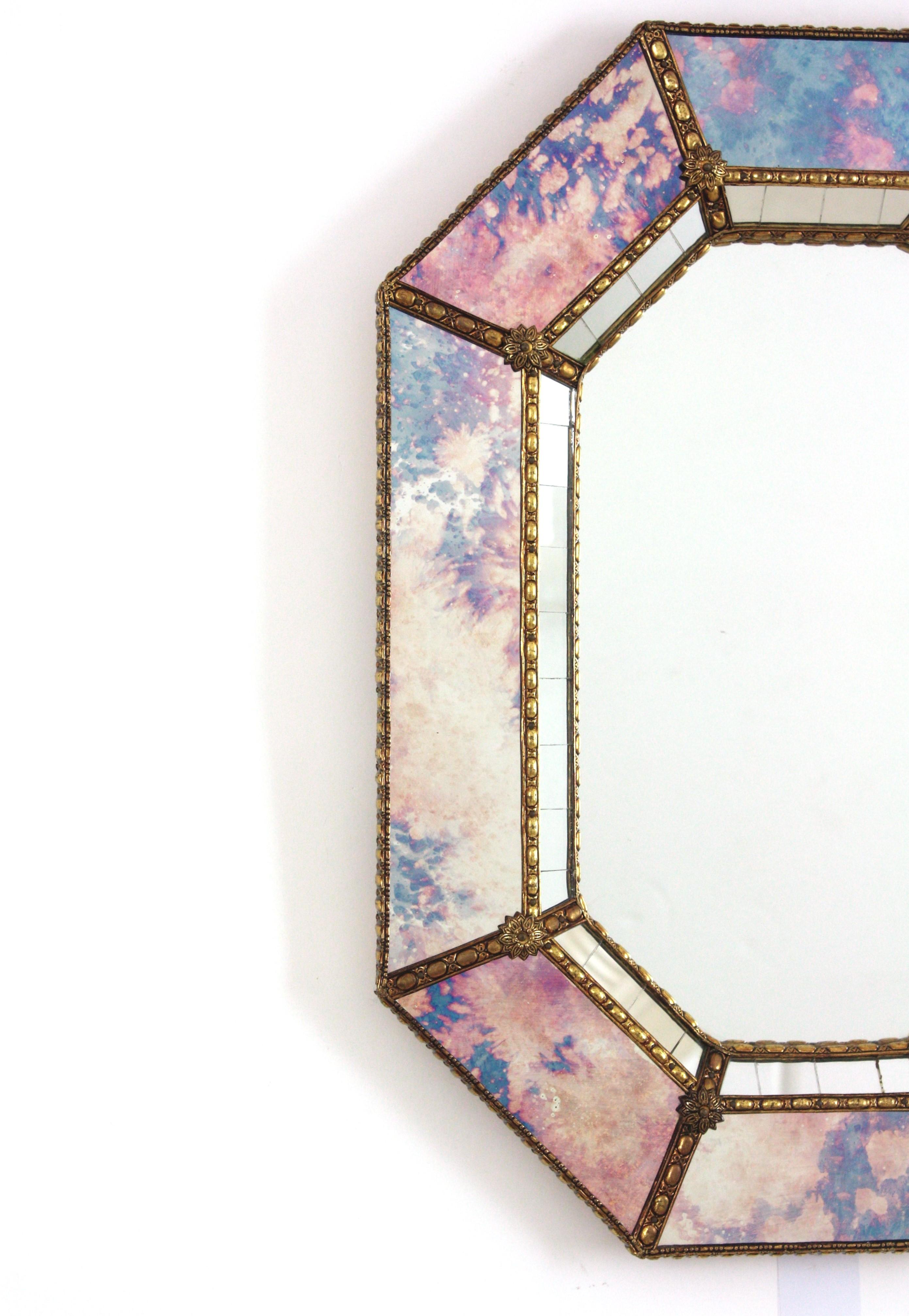 Venetian Modern Octagonal Small Wall Mirror with Pink Purple Glass and Brass In Good Condition For Sale In Barcelona, ES