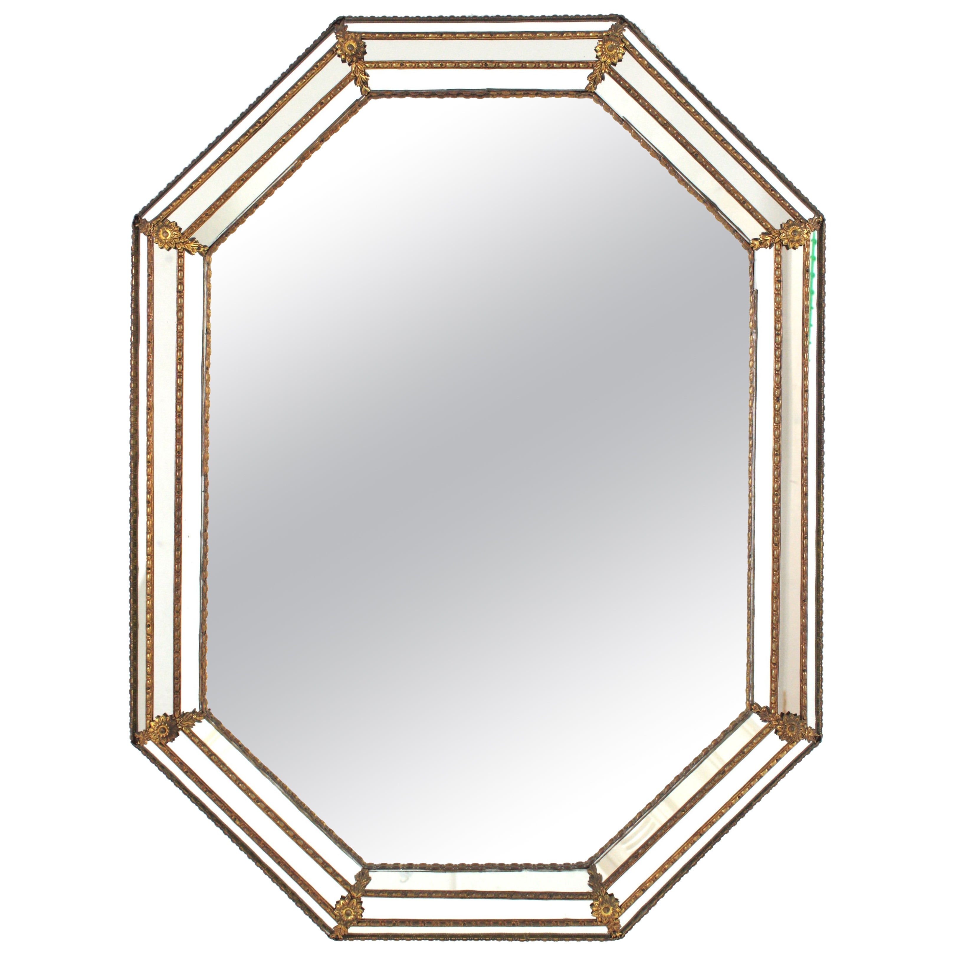 Miroir mural octogonal moderne vénitien avec détails en laiton