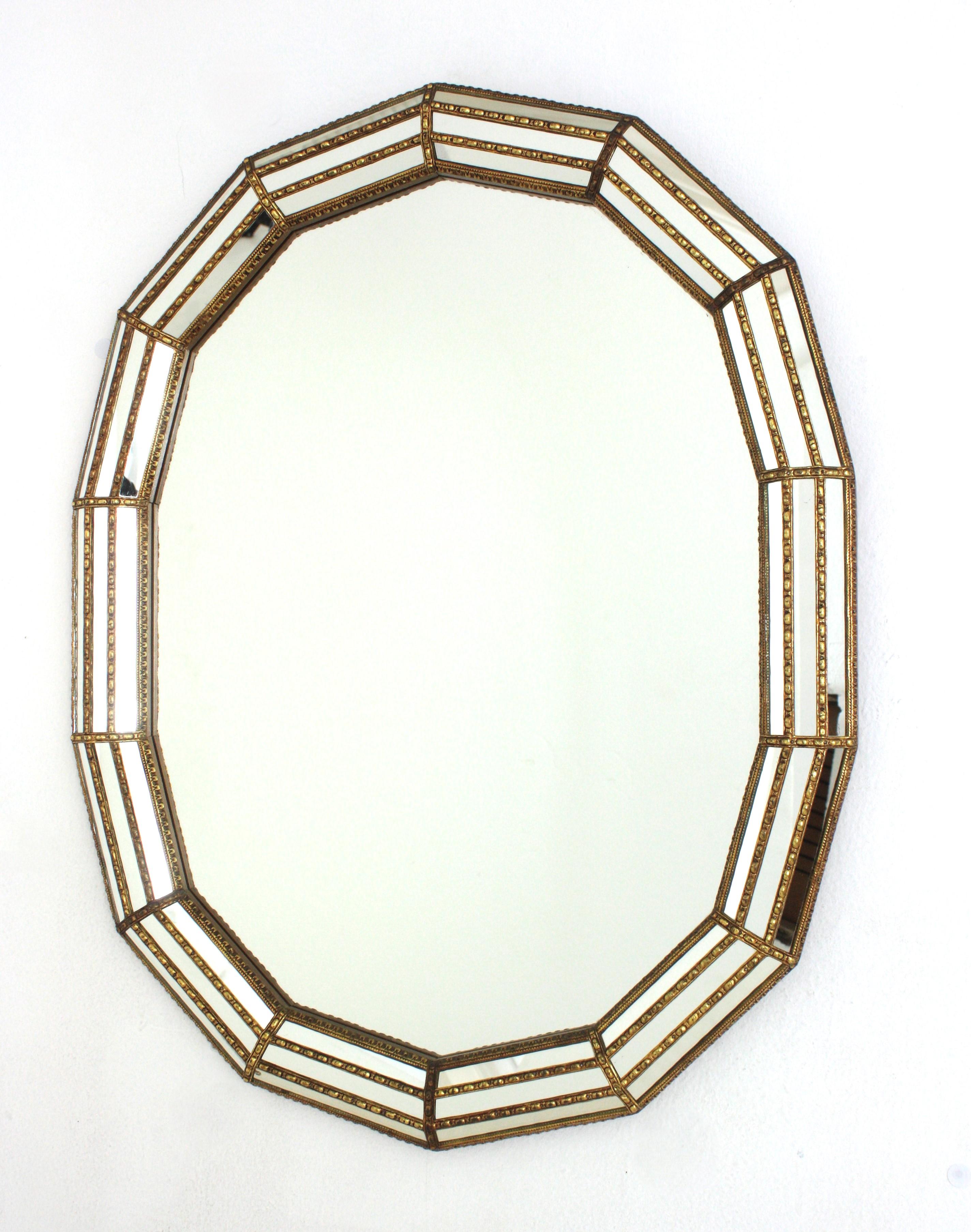 Venetian Modern Oval Mirror with Brass Details 1