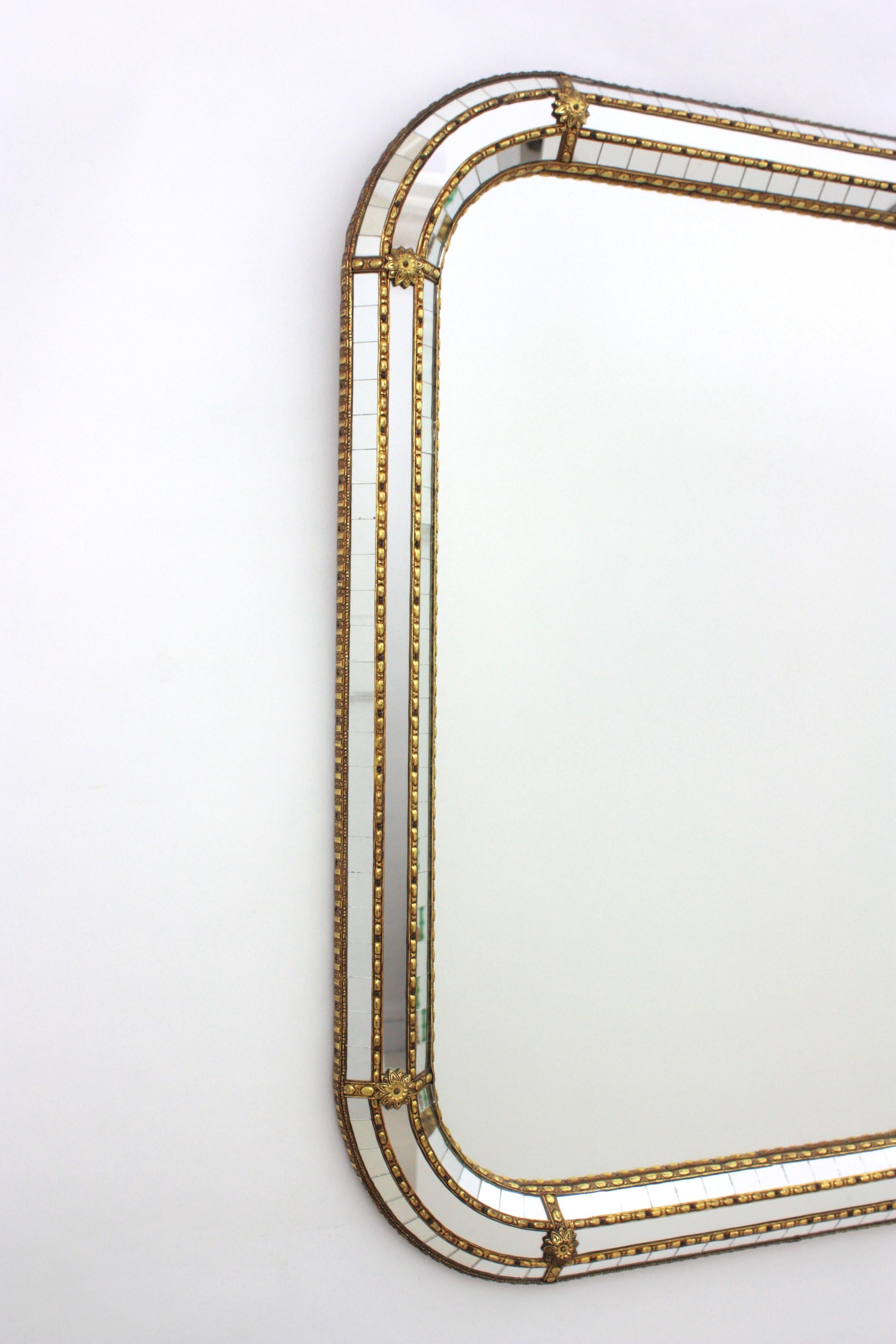 Venetian Modern Rectangular Mirror with Brass Details In Good Condition In Barcelona, ES