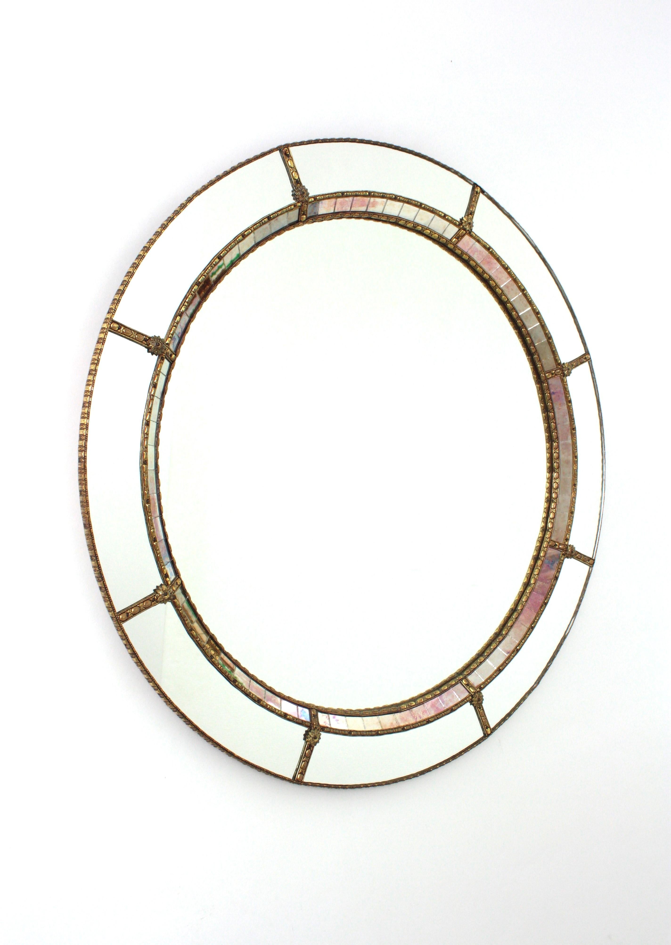 20th Century Venetian Modern Round Wall Mirror with Pink Purple Glass and Brass Details For Sale