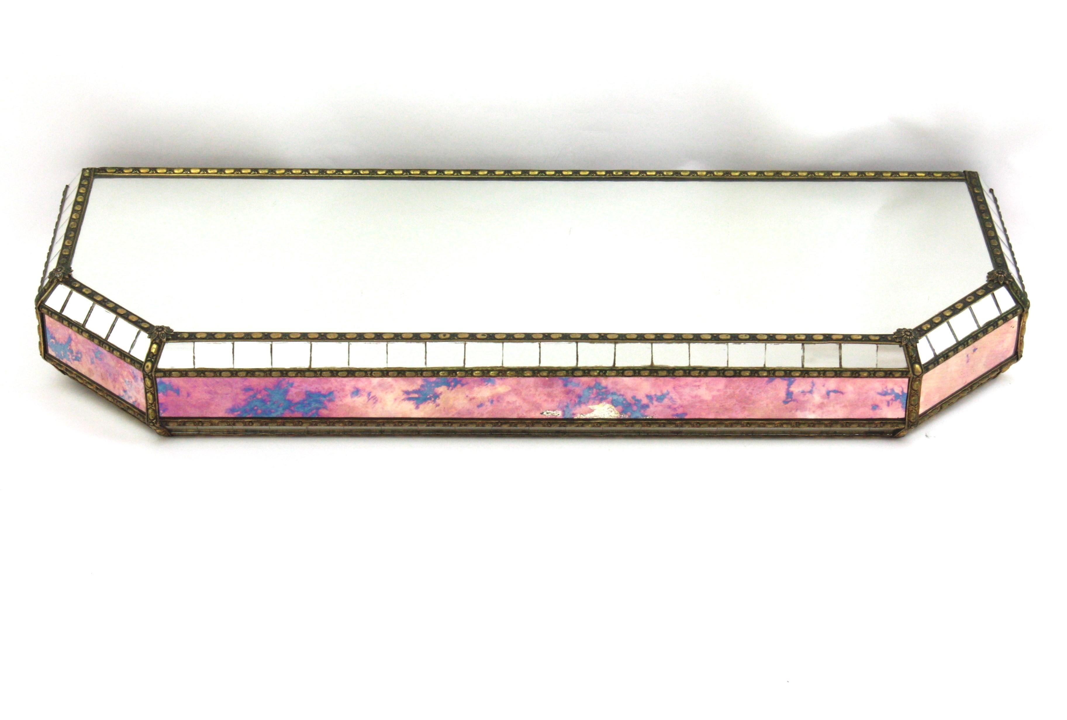 Venetian Modern Wall-Mounted Console Table, Pink Purple Mirrors & Brass Details In Good Condition For Sale In Barcelona, ES