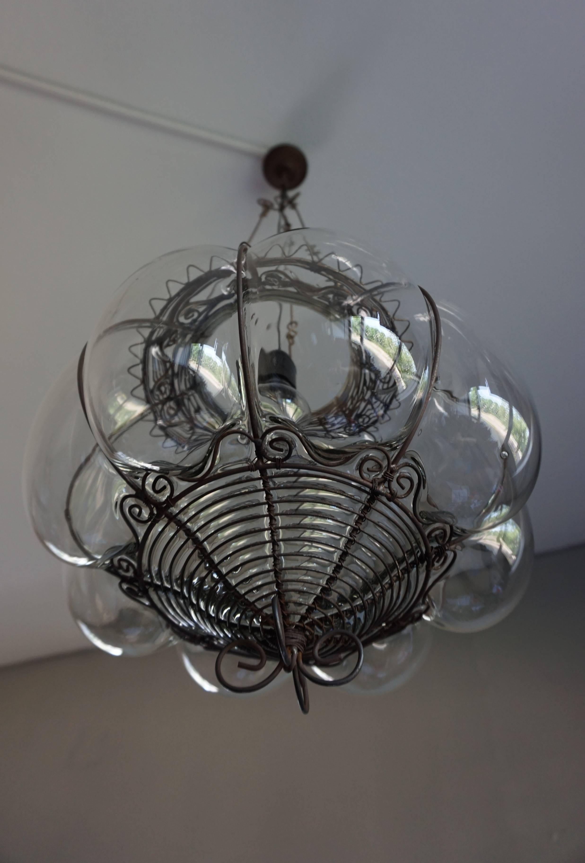 Venetian Mouthblown Glass into a Hand-crafted Iron Frame Pendant Light Fixture For Sale 7