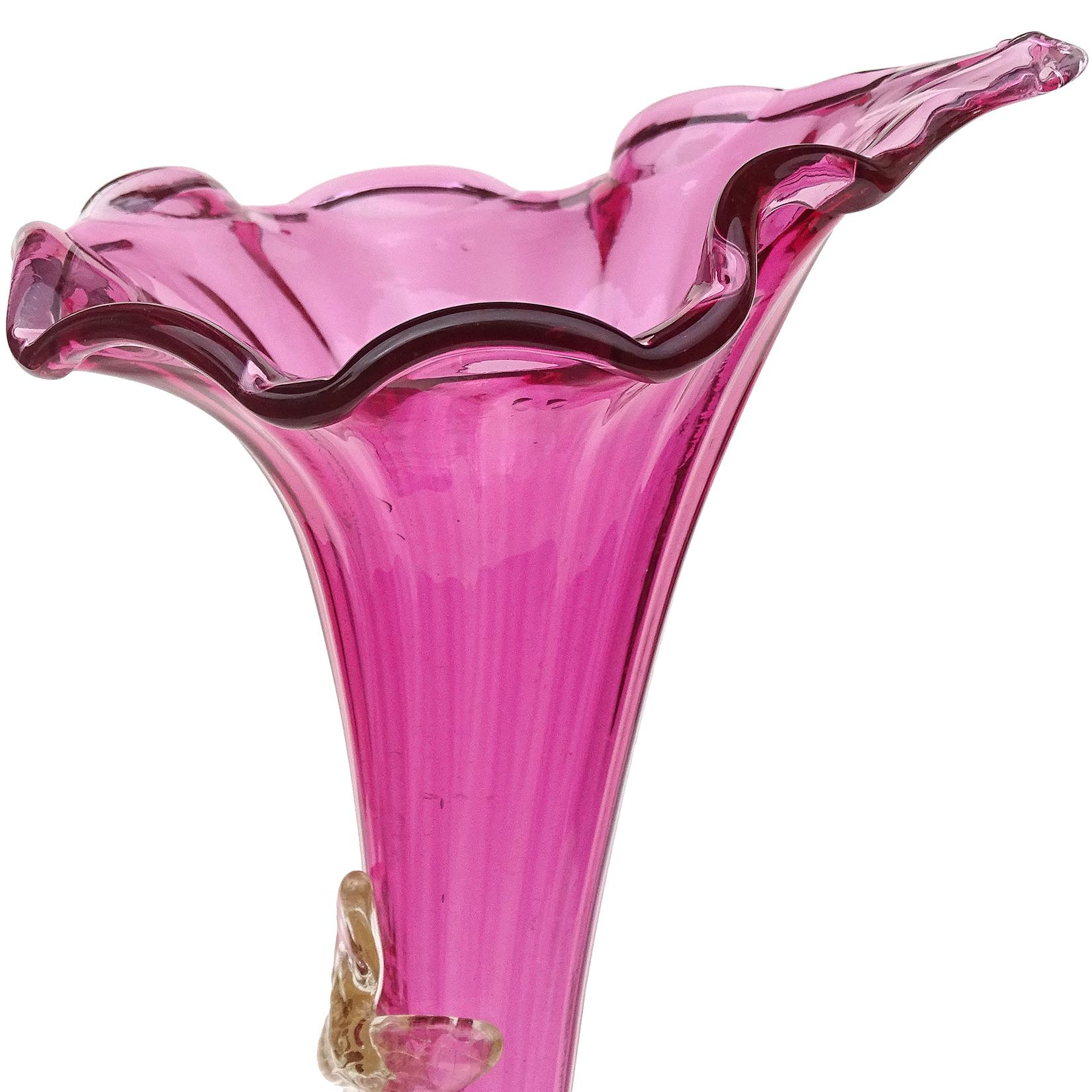 Venetian Murano Amethyst Pink Gold Flecks Italian Art Glass Fish Flower Vase In Good Condition For Sale In Kissimmee, FL