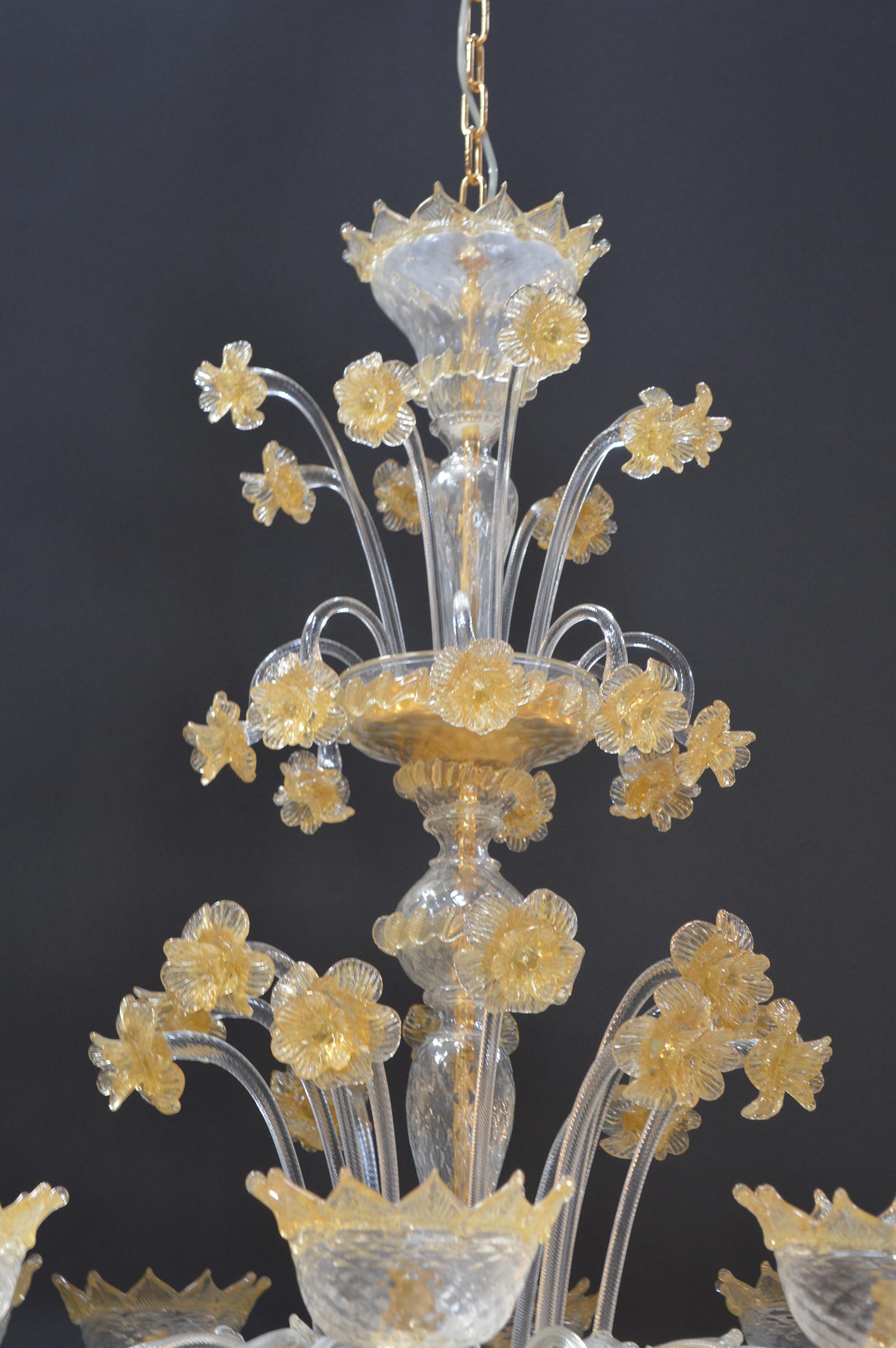 Venetian Murano Chandelier with Gold Flecks In Good Condition In Los Angeles, CA