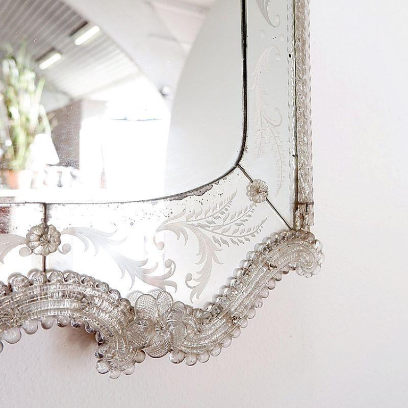 Venetian Murano Floral Wall Mirror In Good Condition For Sale In Brussels , BE
