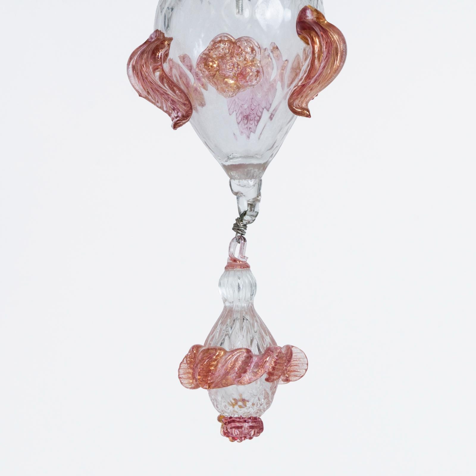 Fatto a mano Lampadario a 6 luci in vetro di Murano bianco e rosa in vendita