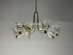 Lustre vénitien en verre de Murano et laiton vers 1950