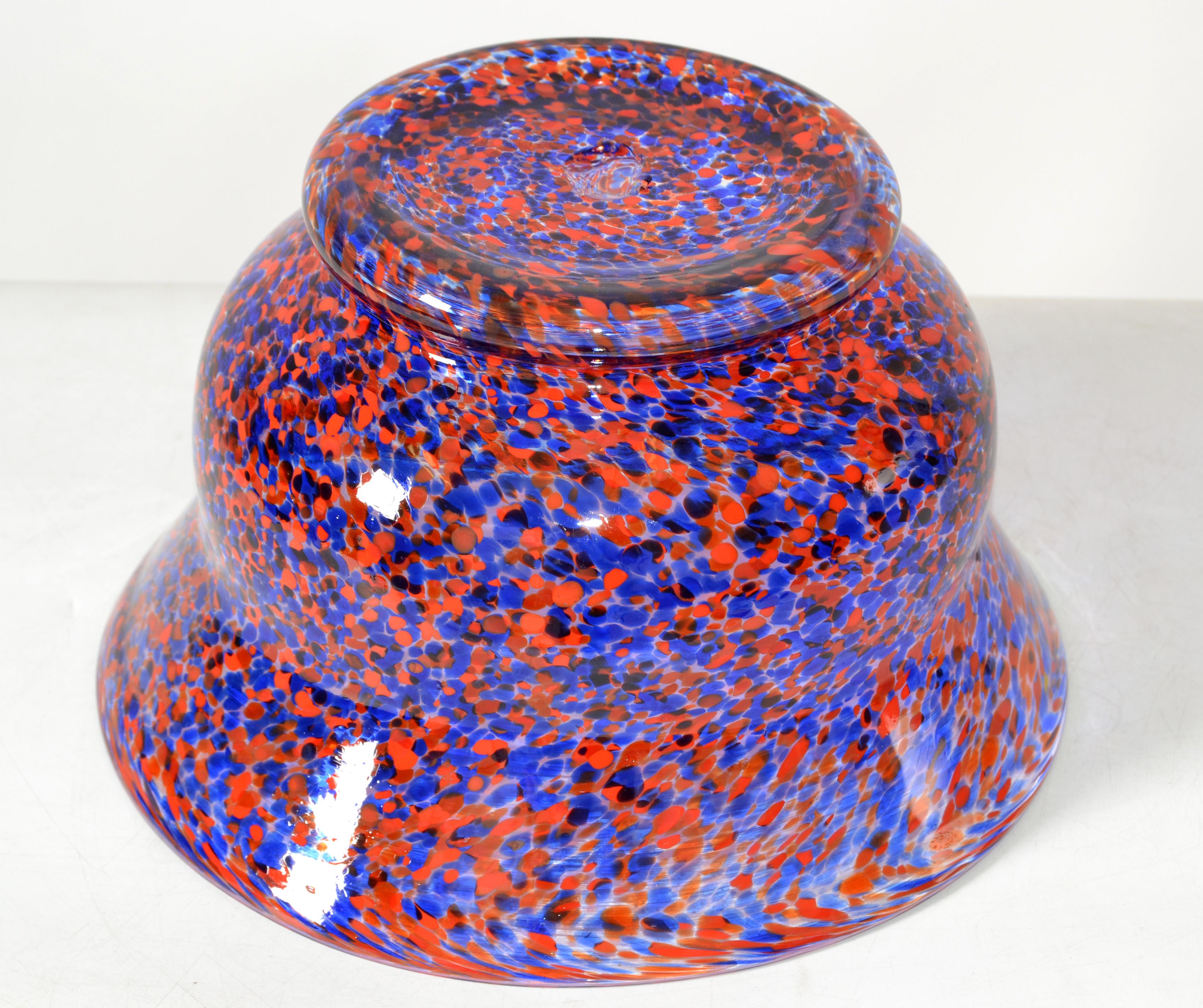 Venetian Murano Glass Bowl in Orange and Blue Sprinkles Italy 1970 For Sale 1