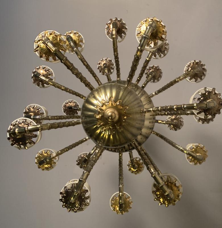 Italian Venetian Murano glass chandelier, Italy, circa 1980 For Sale