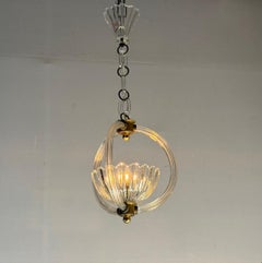 Venetian Murano glass chandelier suspended from a glass chain, circa 1940