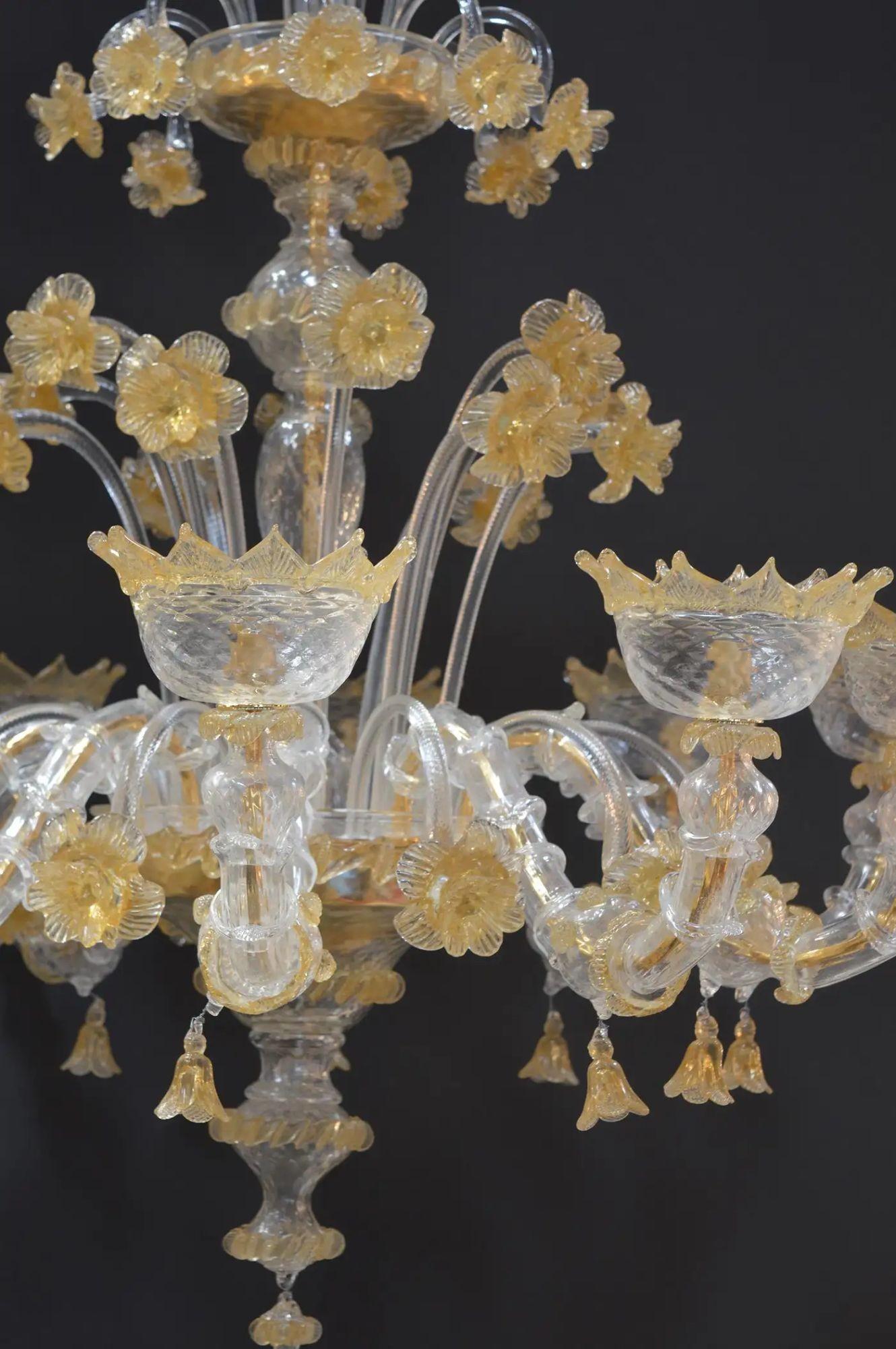 Contemporary Venetian Murano Glass Chandelier with Gold Flecked Floral Details, Italy 21st C. For Sale