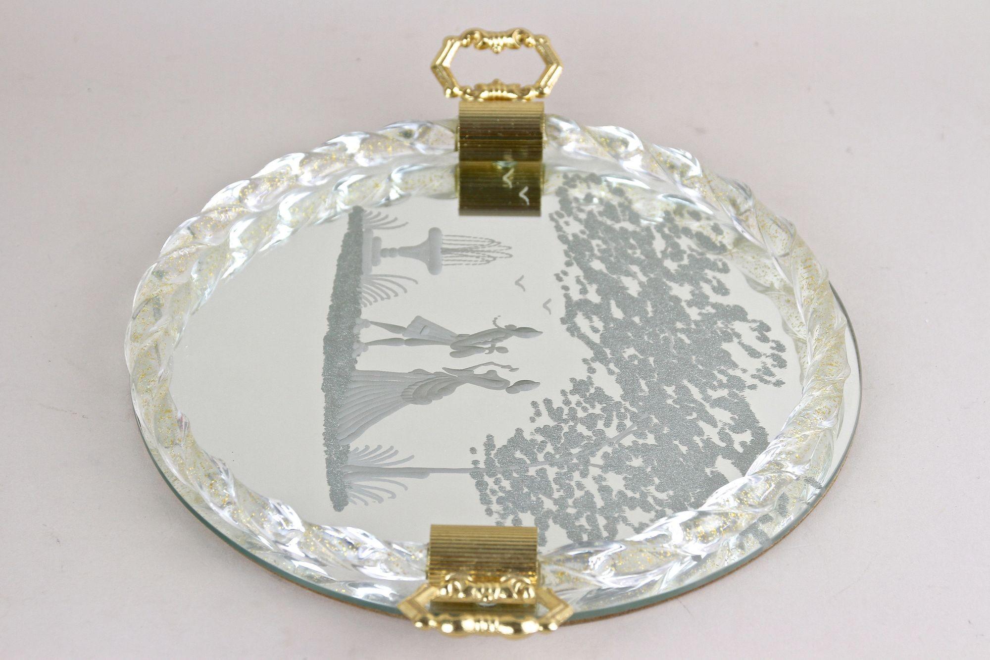 Bandeja/plato de cristal de Murano veneciano con grabados, escamas de oro de 24 quilates, IT ca. 1960 en Bueno estado para la venta en Lichtenberg, AT