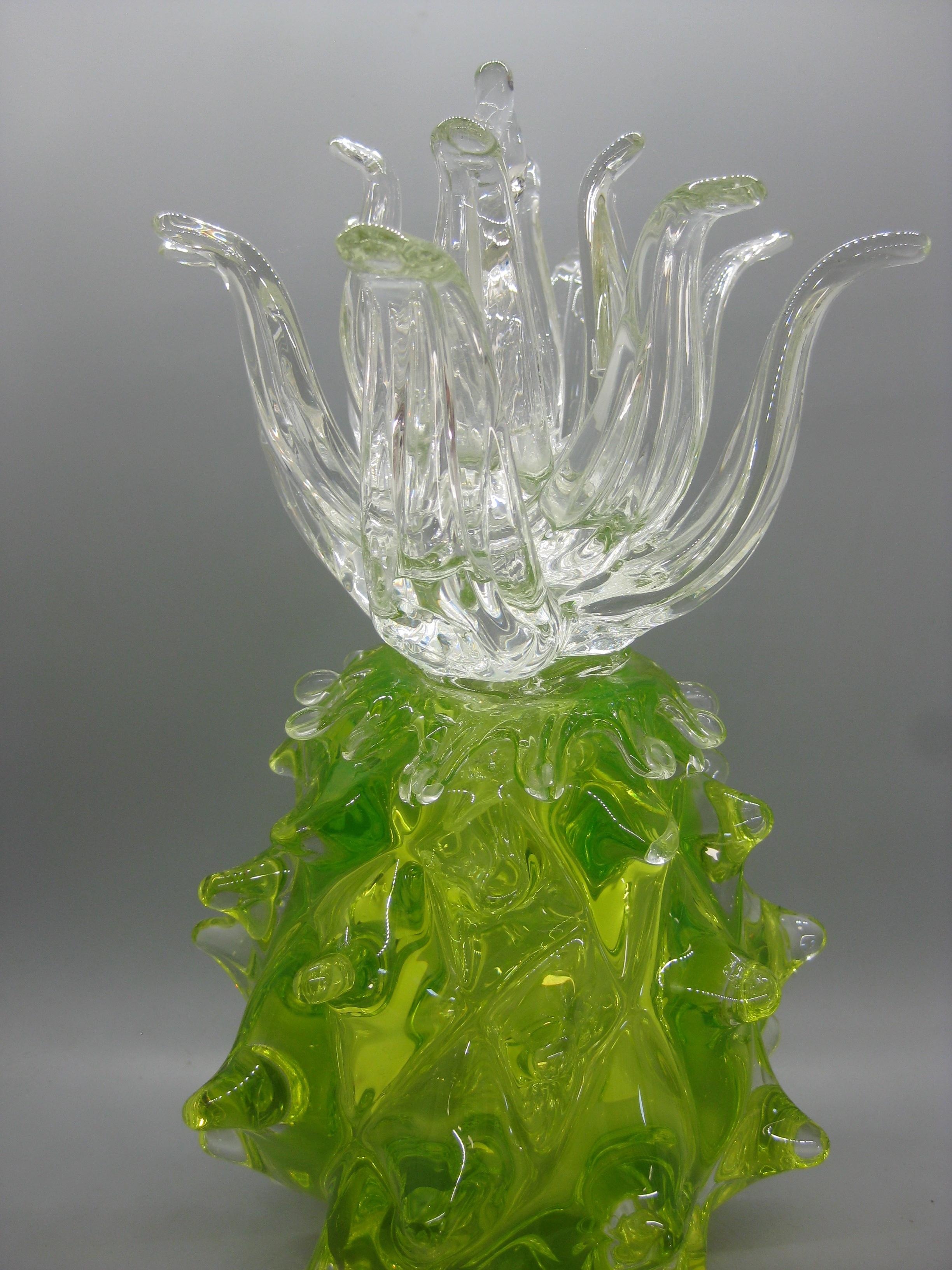 Exquisite Venetian Murano Italian uranium art glass hand blown pineapple figural sculpture. Great form and color. Glows under a black light as seen in the last two photos. I can not se any signatures. In excellent condition with no issues. No chips,
