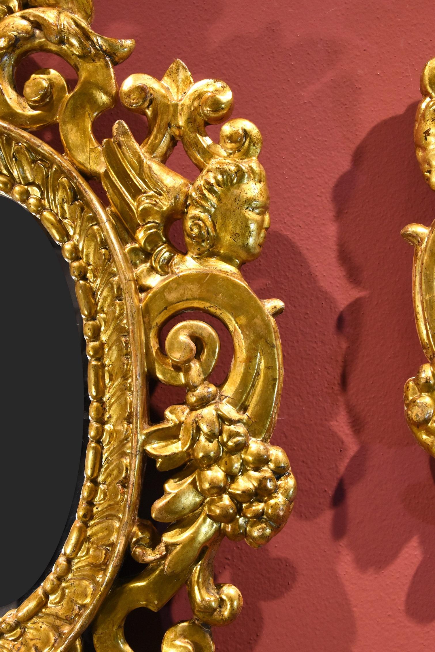 Pair Carved Gilded Mirrors Gold Wood Venice 18th Century Italy Quality Baroque For Sale 7