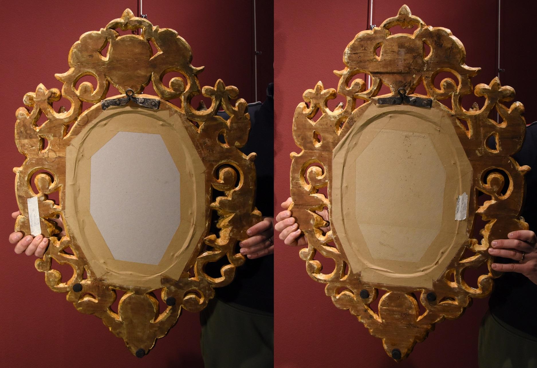 Pair Carved Gilded Mirrors Gold Wood Venice 18th Century Italy Quality Baroque For Sale 10