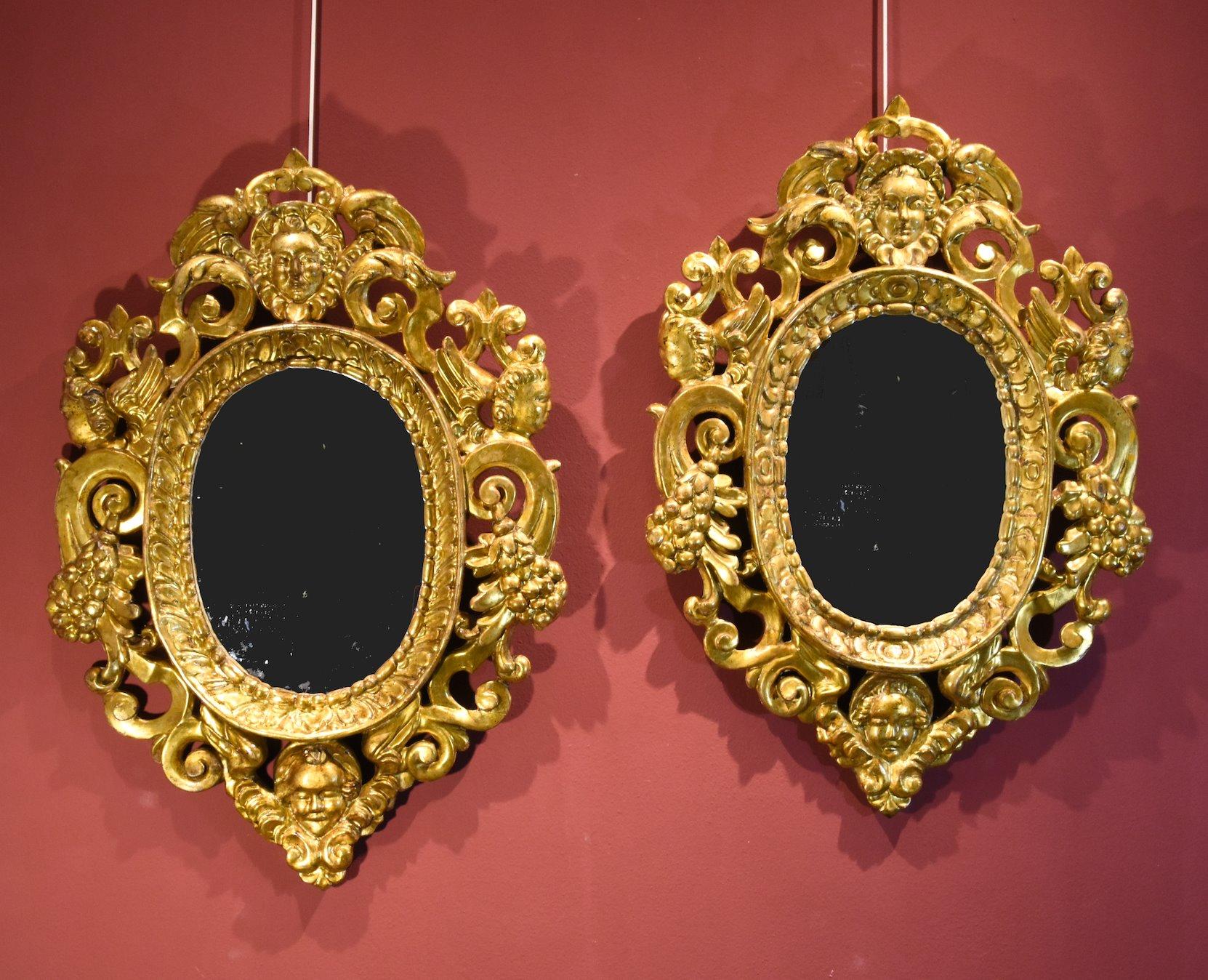 Paire de miroirs sculptés et dorés en bois doré de Venise, Italie, 18ème siècle, qualité baroque