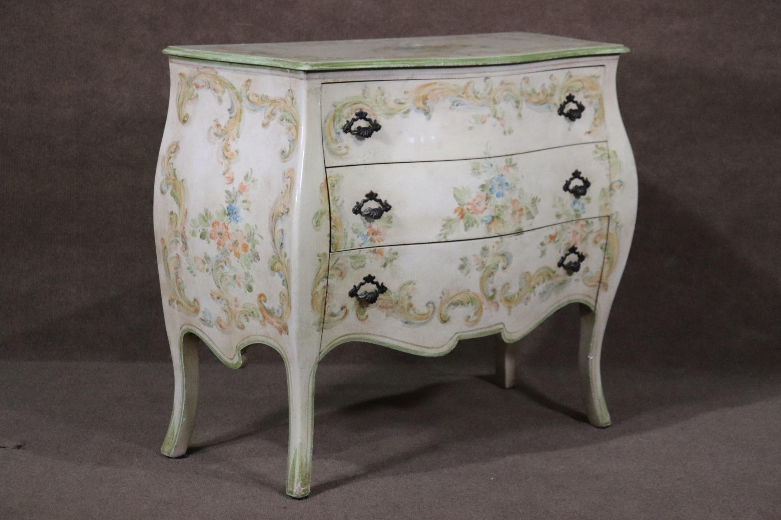 Mid-20th Century Venetian Paint Decorated Bombe Form Louis XV Style Dresser circa 1940 For Sale