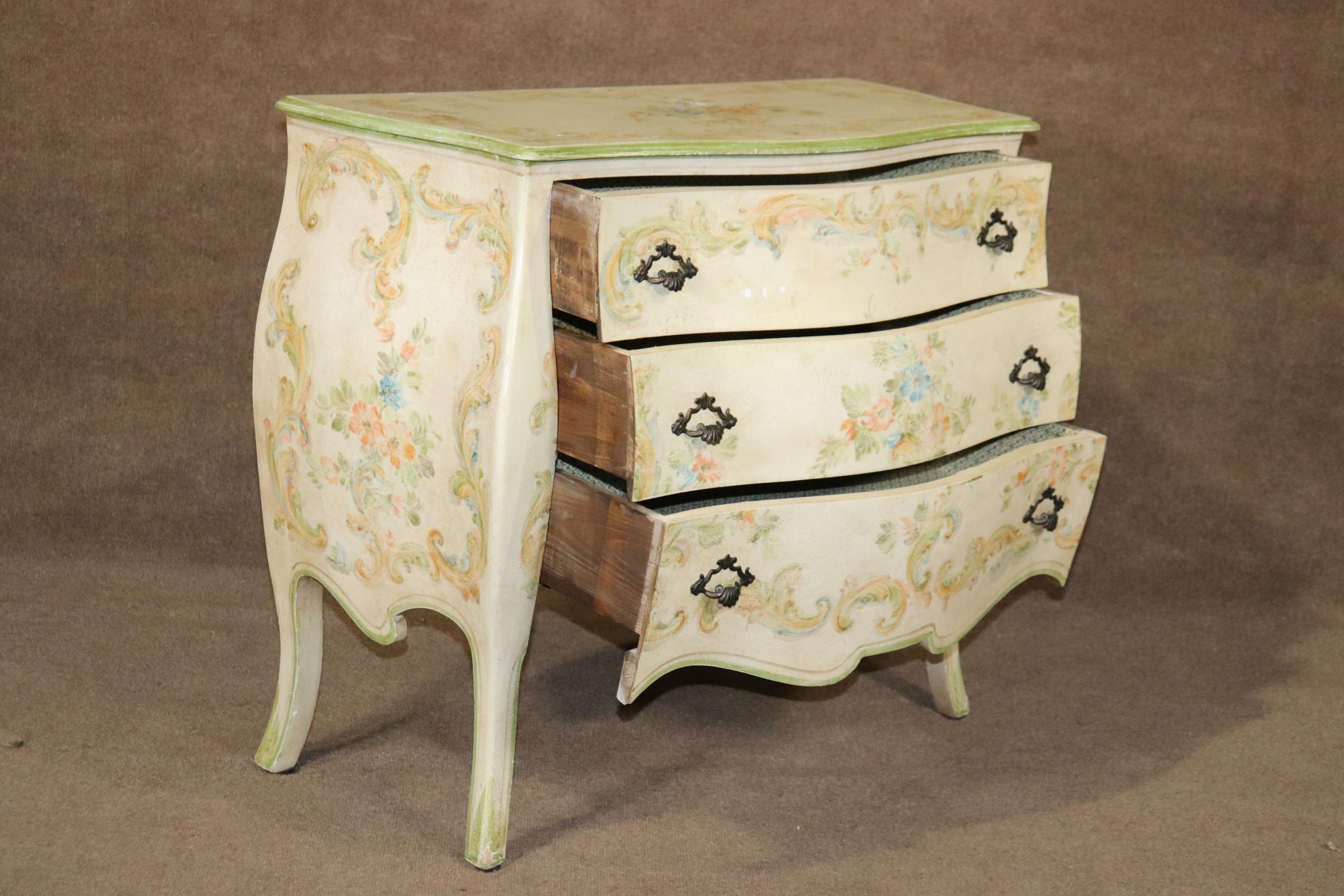 Beech Venetian Paint Decorated Bombe Form Louis XV Style Dresser circa 1940 For Sale
