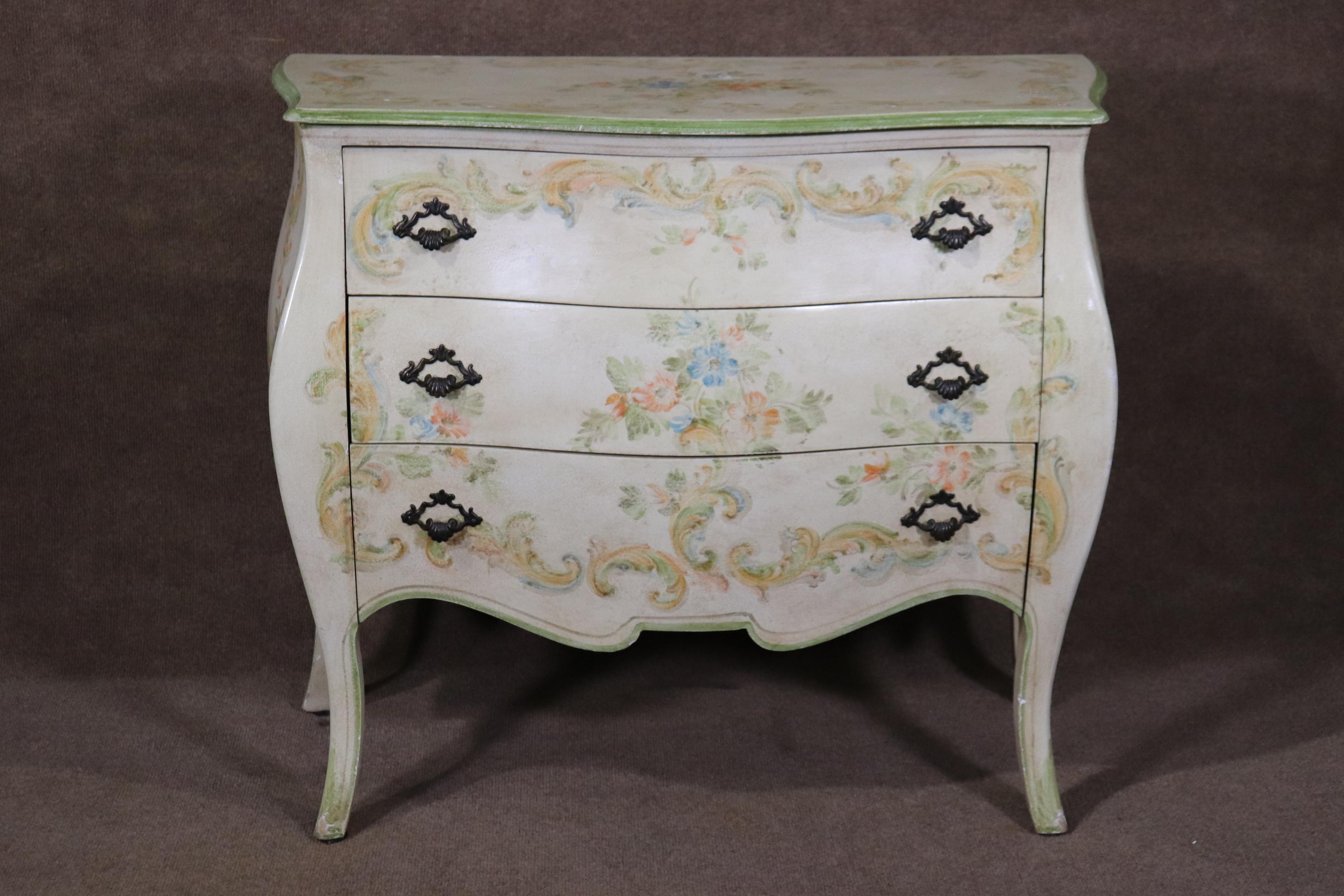 Venetian Paint Decorated Bombe Form Louis XV Style Dresser circa 1940 For Sale 1