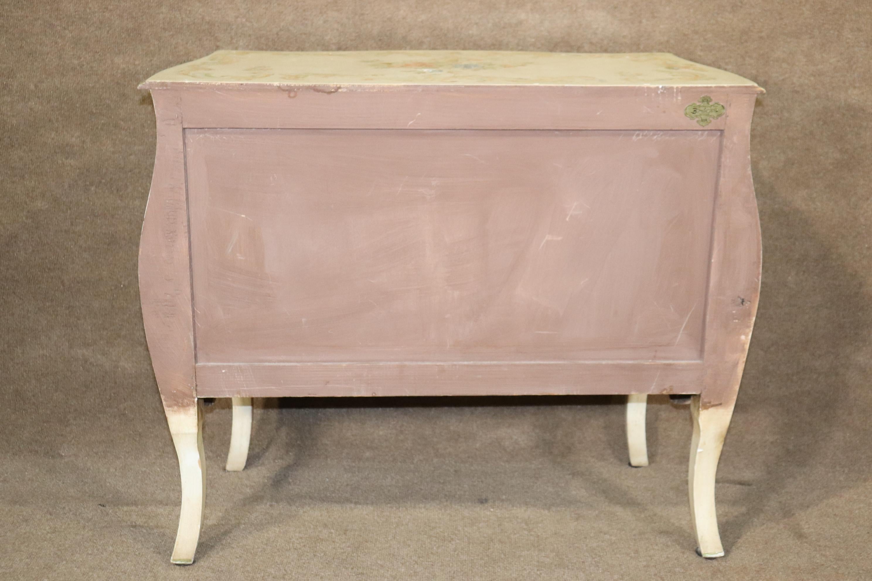 Venetian Paint Decorated Bombe Form Louis XV Style Dresser circa 1940 For Sale 2
