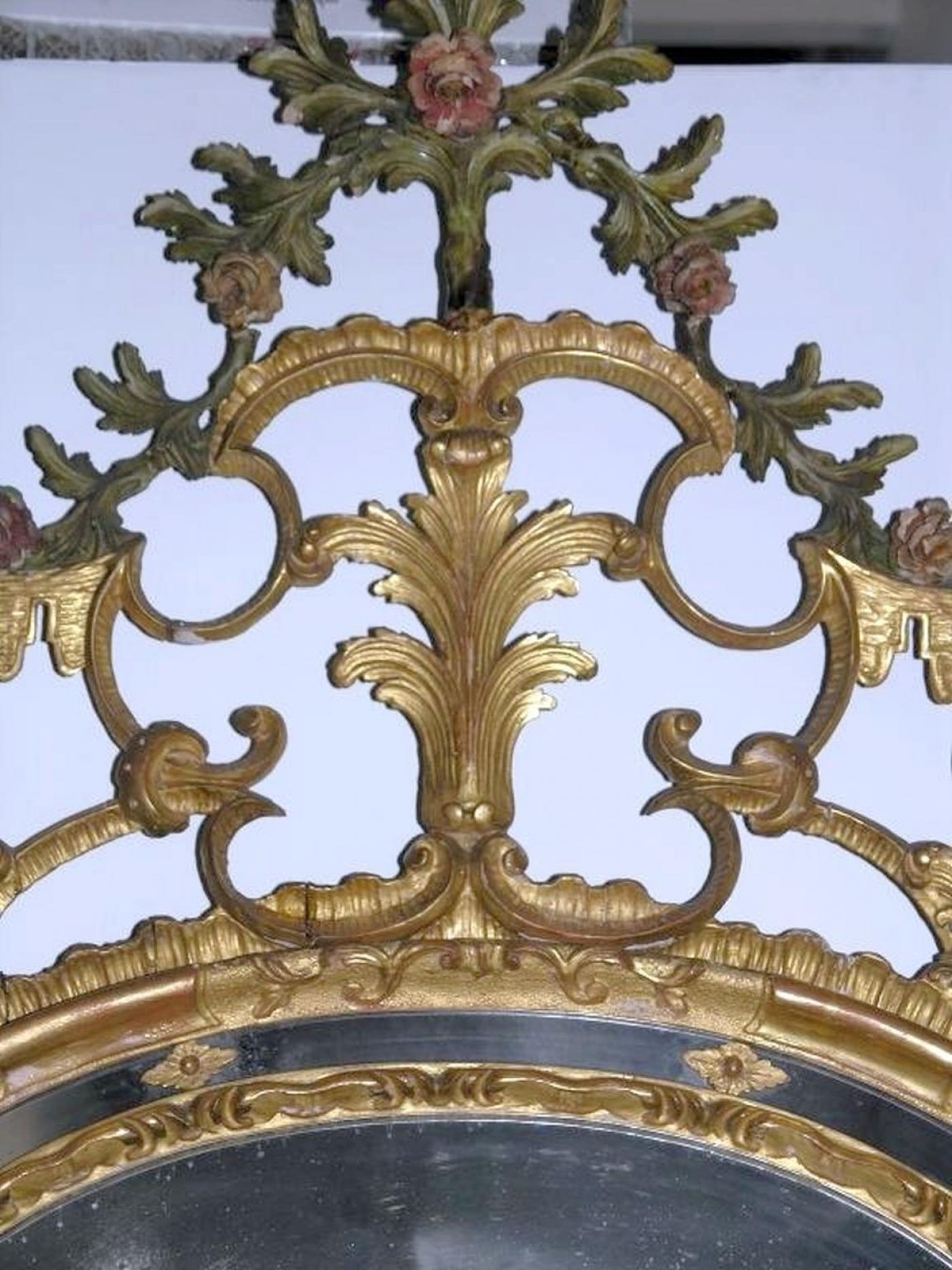 Spiegel aus venezianischer Malerei und Giltwood - CIRCA 1760 (18. Jahrhundert und früher) im Angebot