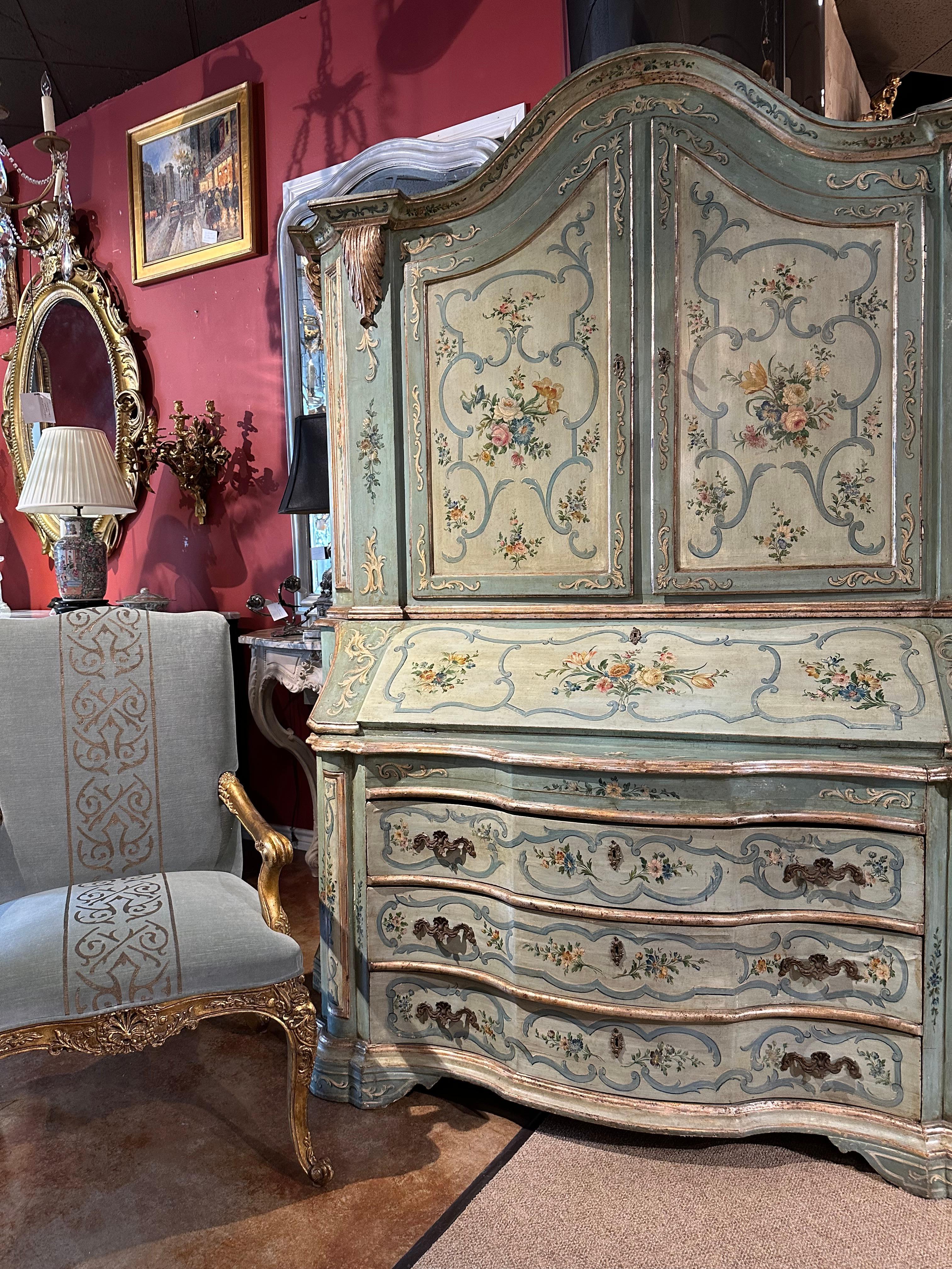 Venetian painted cabinet/secretary 19 th century  In Good Condition In Houston, TX