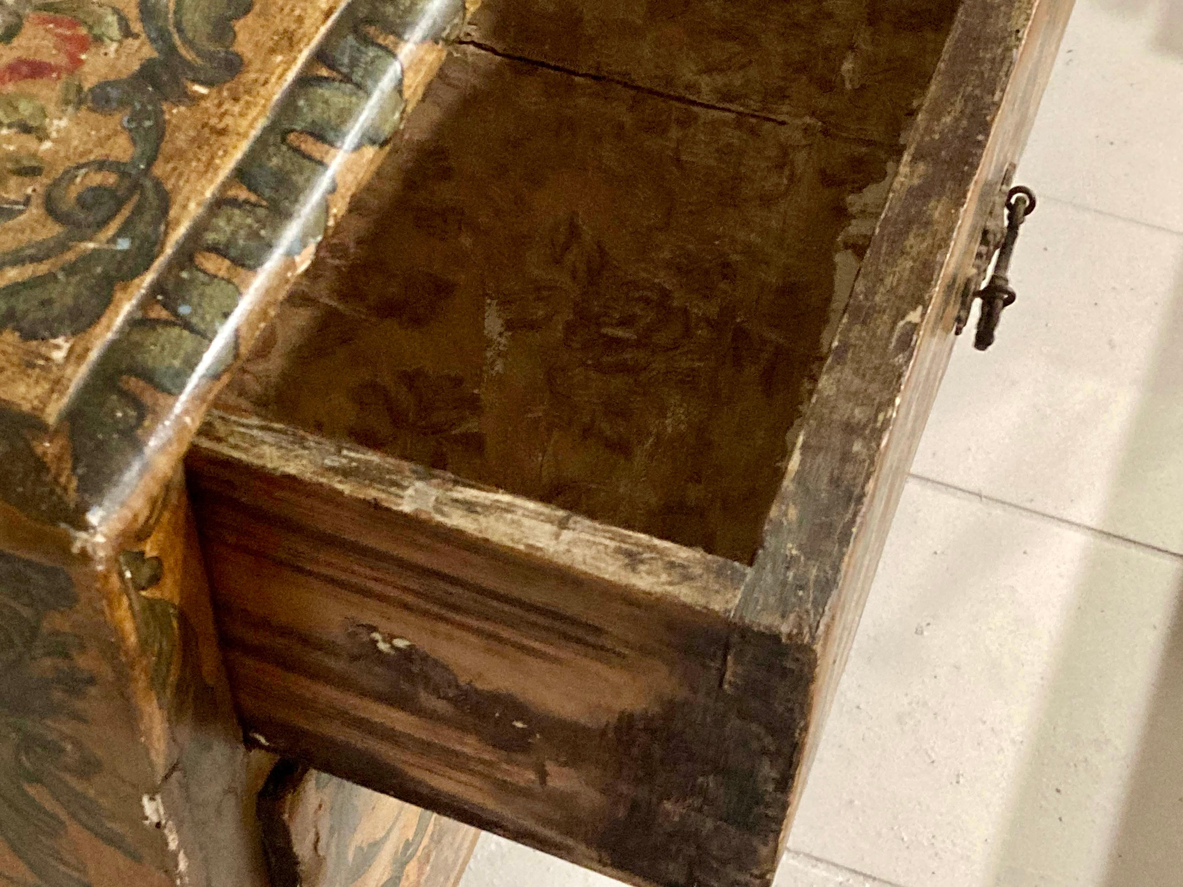 Venetian Painted Commode For Sale 5