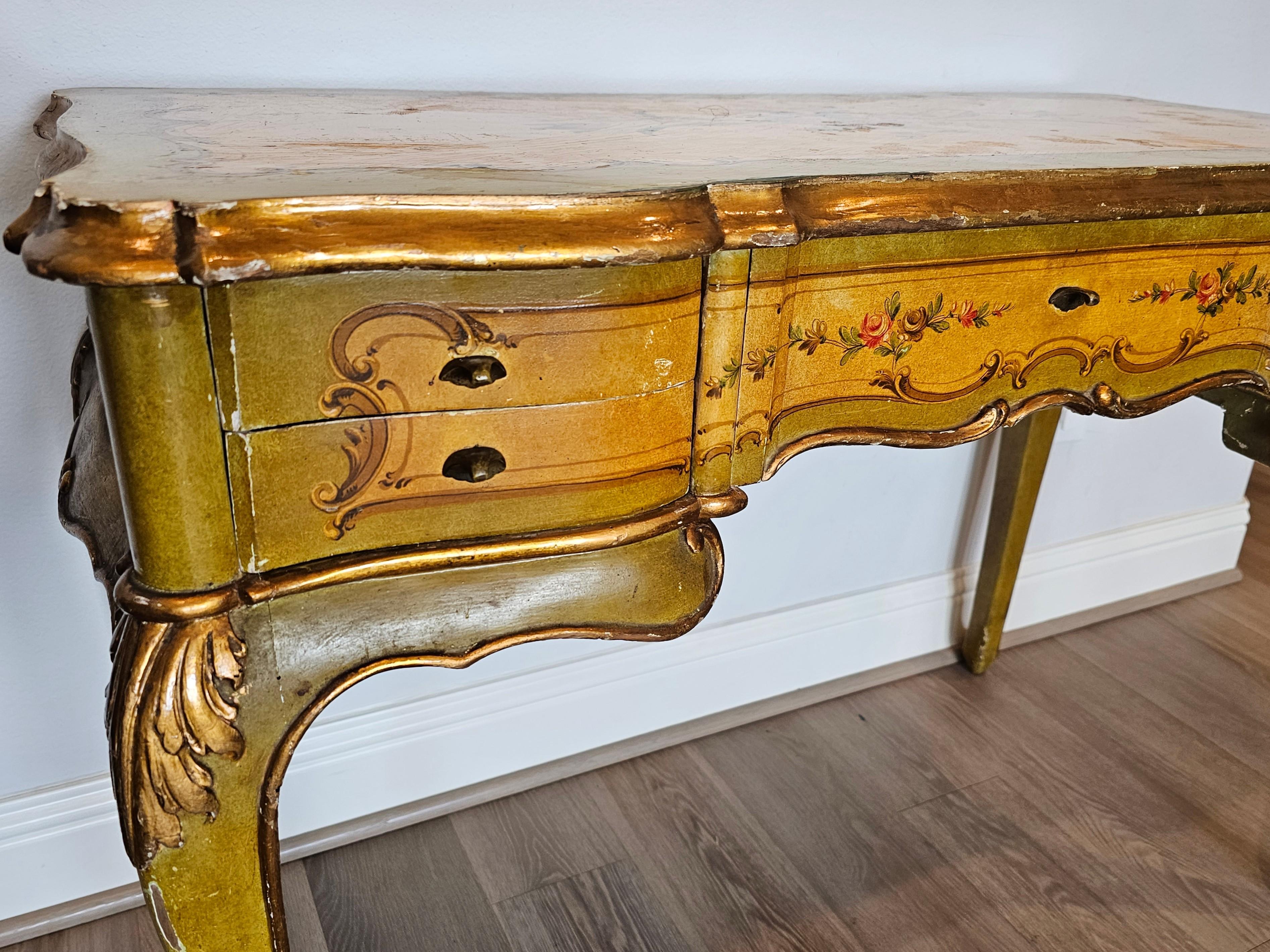 Table à écrire italienne peinte de style Louis XV vénitien  en vente 8