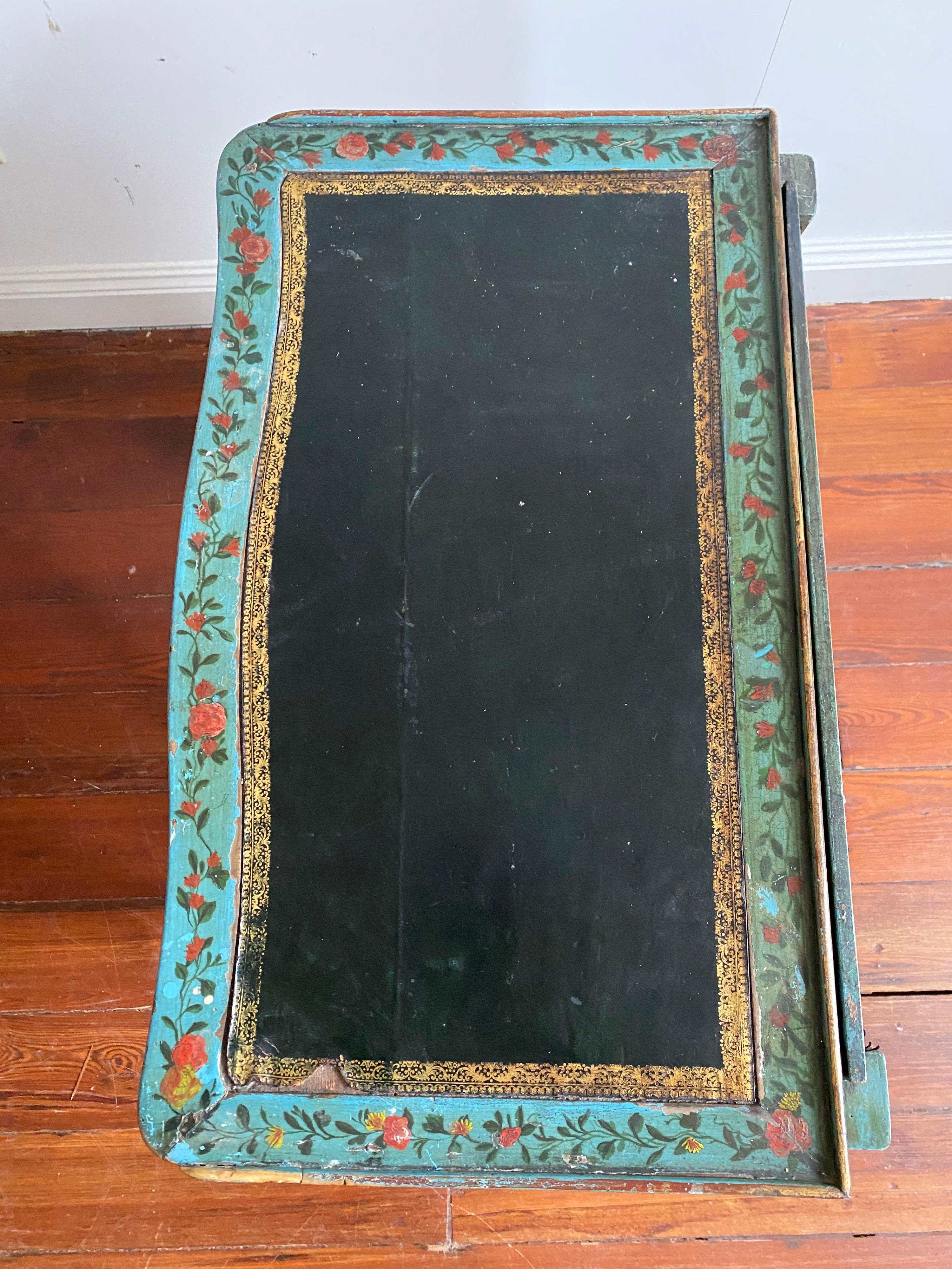 Venetian Painted Table In Good Condition For Sale In Natchez, MS