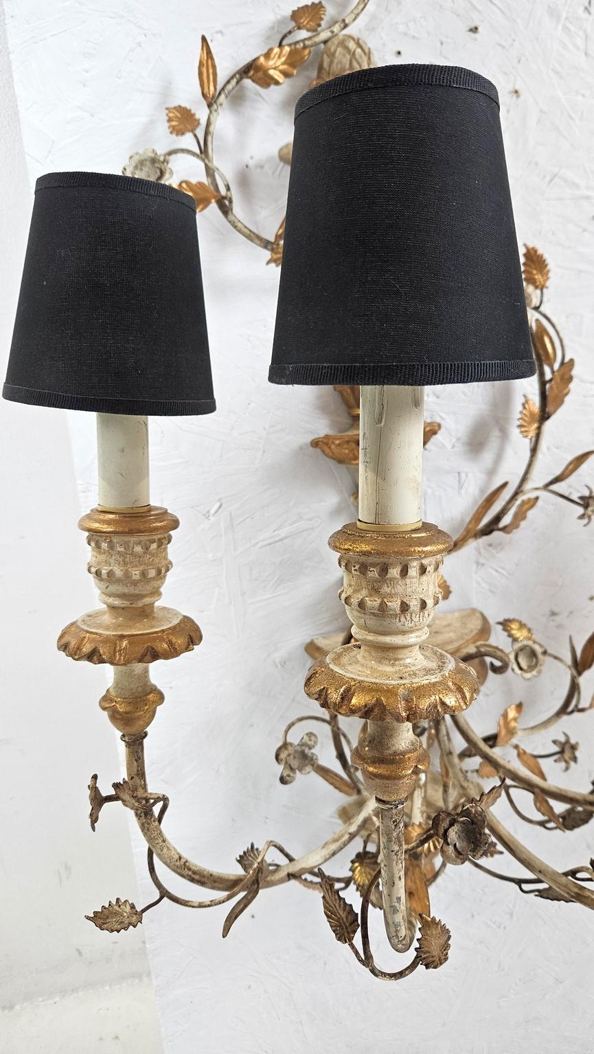 Venetian Pair of Italian Rococo Wall Sconces, 1950s in vendita 1