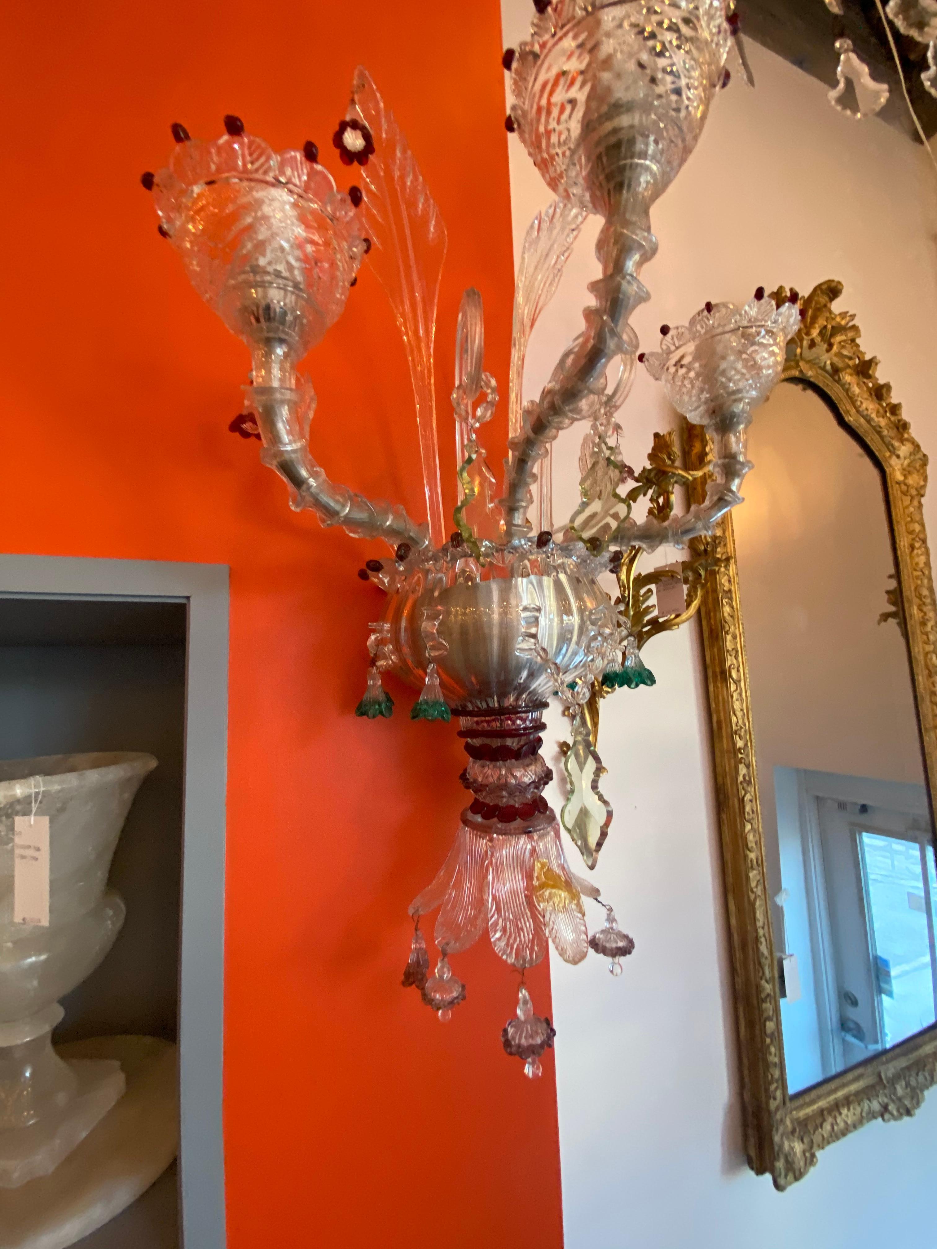 Venetian Pair of Sconces In Excellent Condition For Sale In Dallas, TX