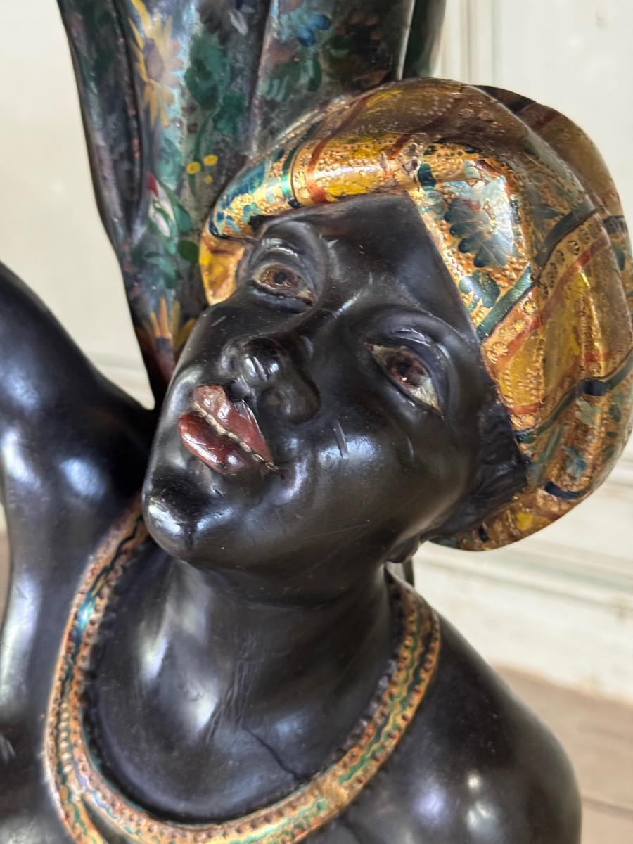 Venetian pedestal table in the Nubian style, polychrome sculpture, circa 1880 (Französisch) im Angebot