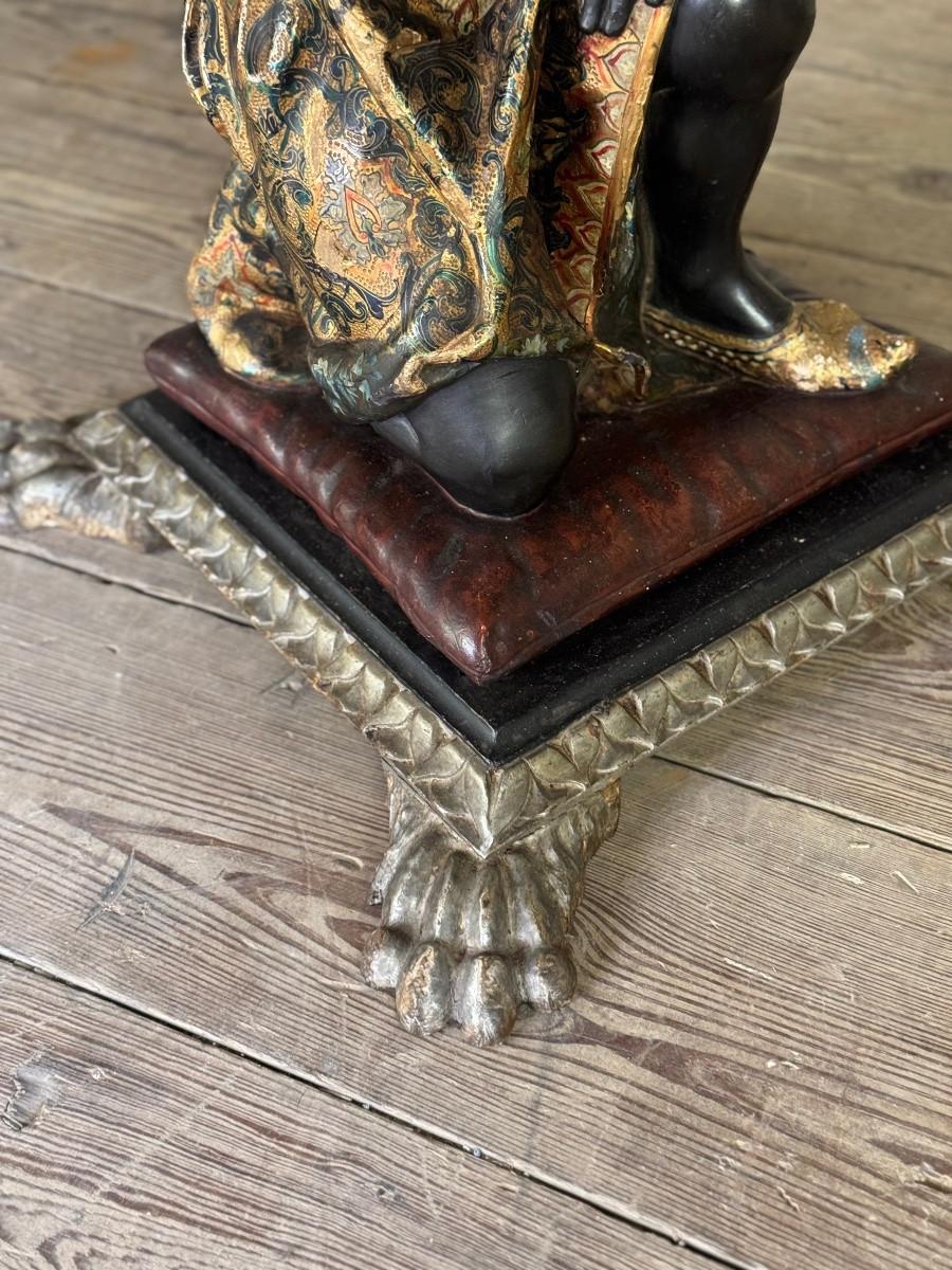 Venetian pedestal table in the Nubian style, polychrome sculpture, circa 1880 (20. Jahrhundert) im Angebot