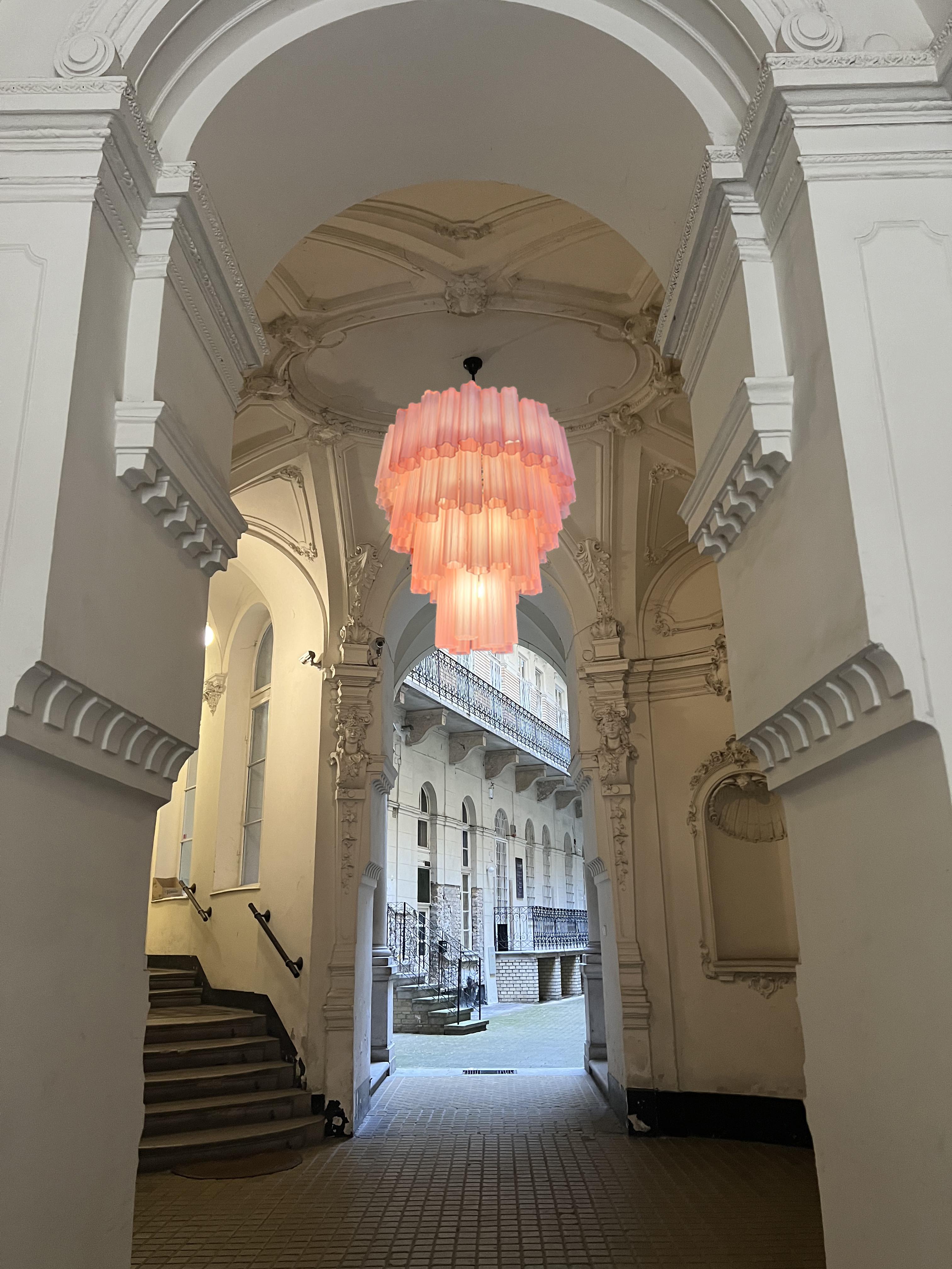 Araña de cristal rosa veneciano. Murano Vidrio artístico en venta