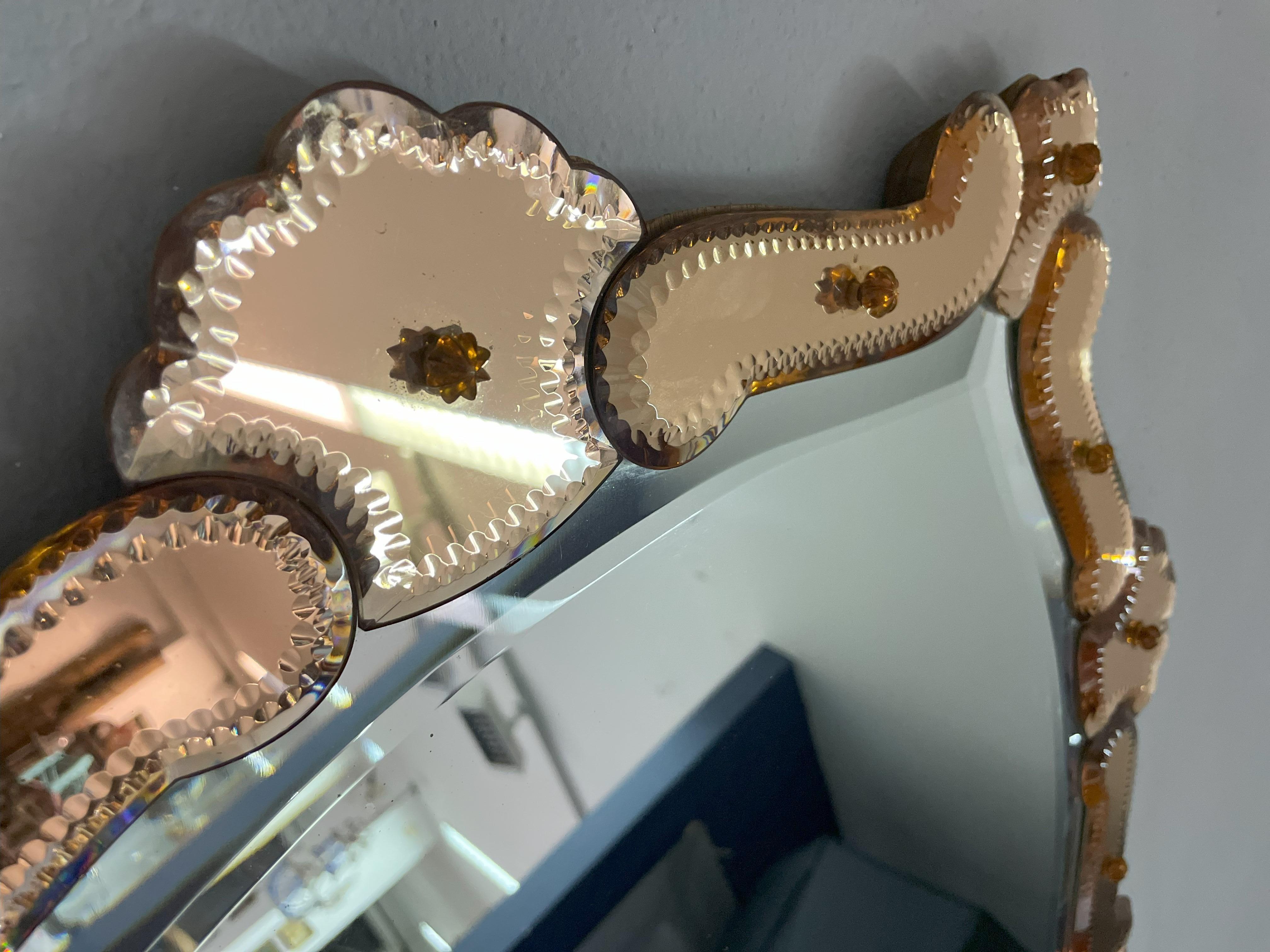Verre Miroir vénitien quadratique avec cadre en verre de riz rosé en vente